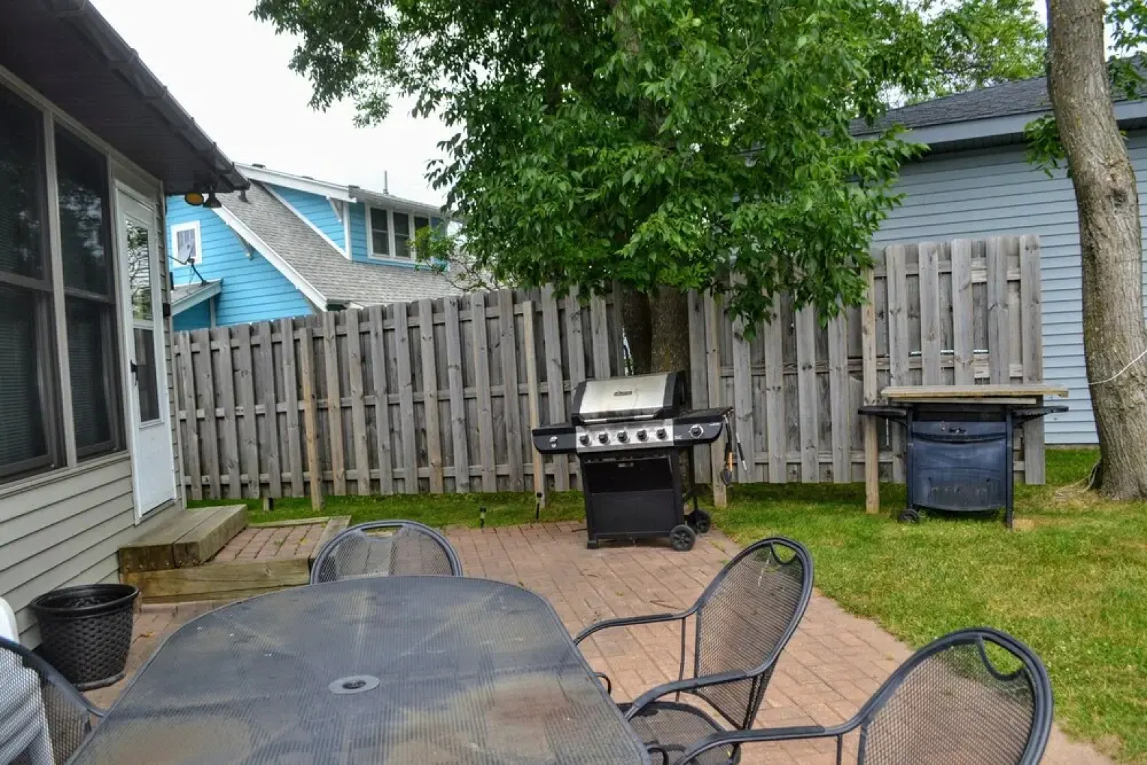 Billy's Lakeview Retreat