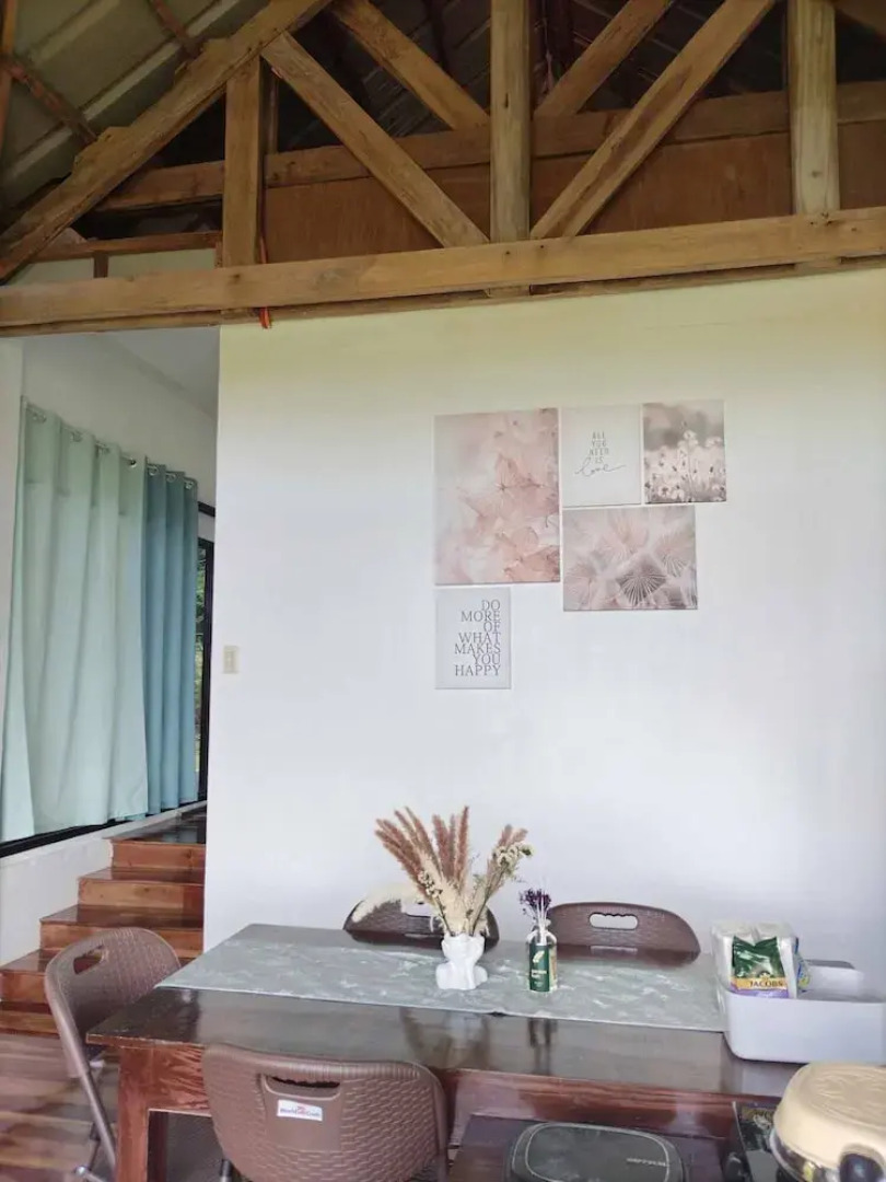 Siquijor Overlooking House 100 Meters Before Cambugahay Falls