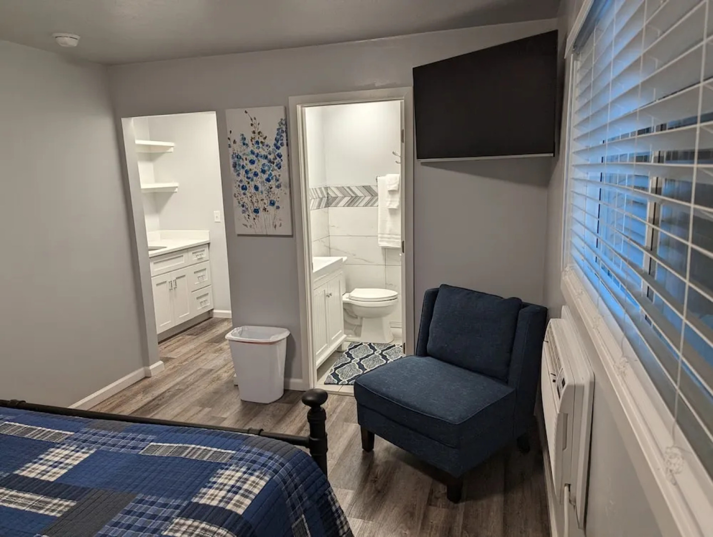 Majestic Rockies Motel