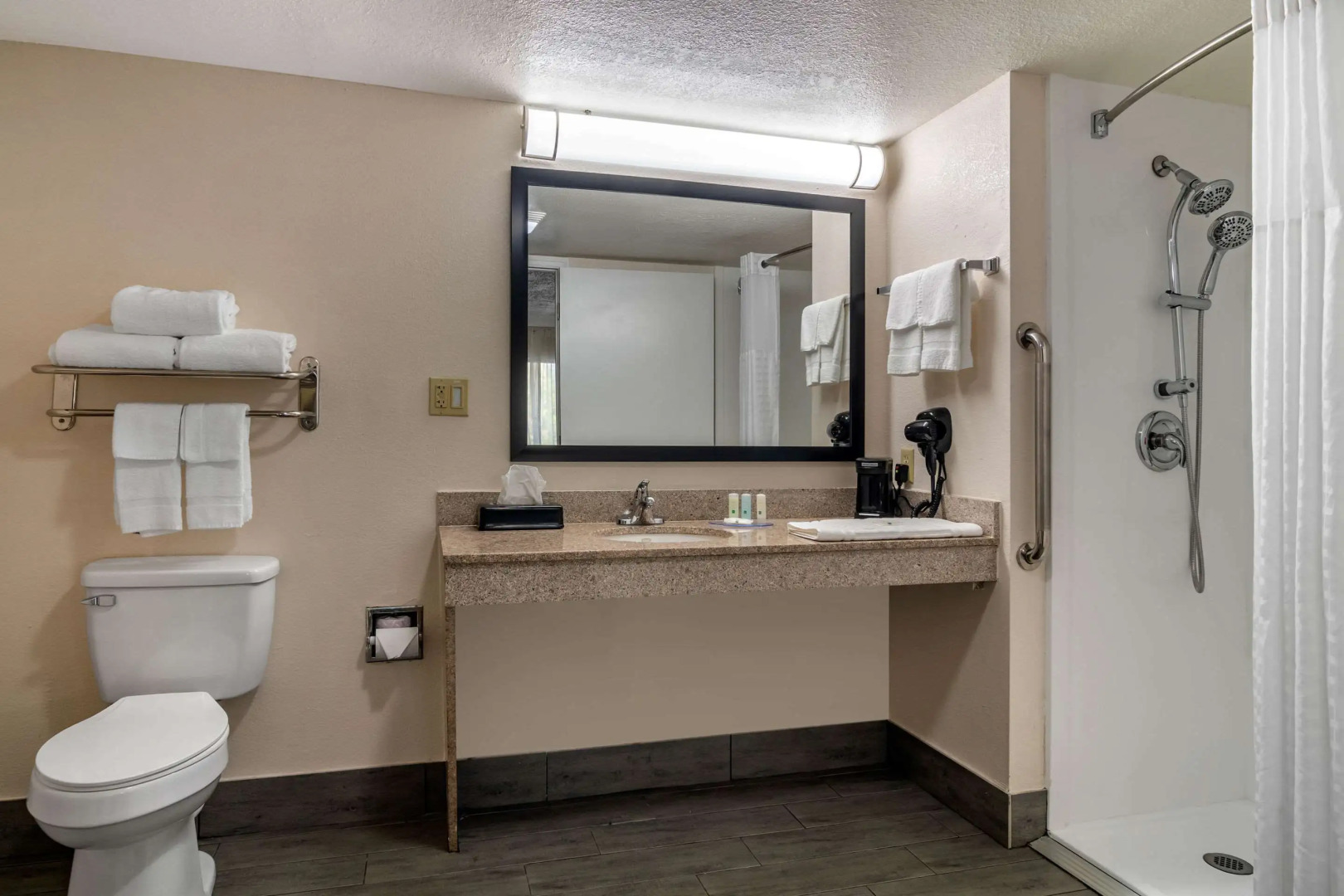 Quality Inn McDonough Atlanta South