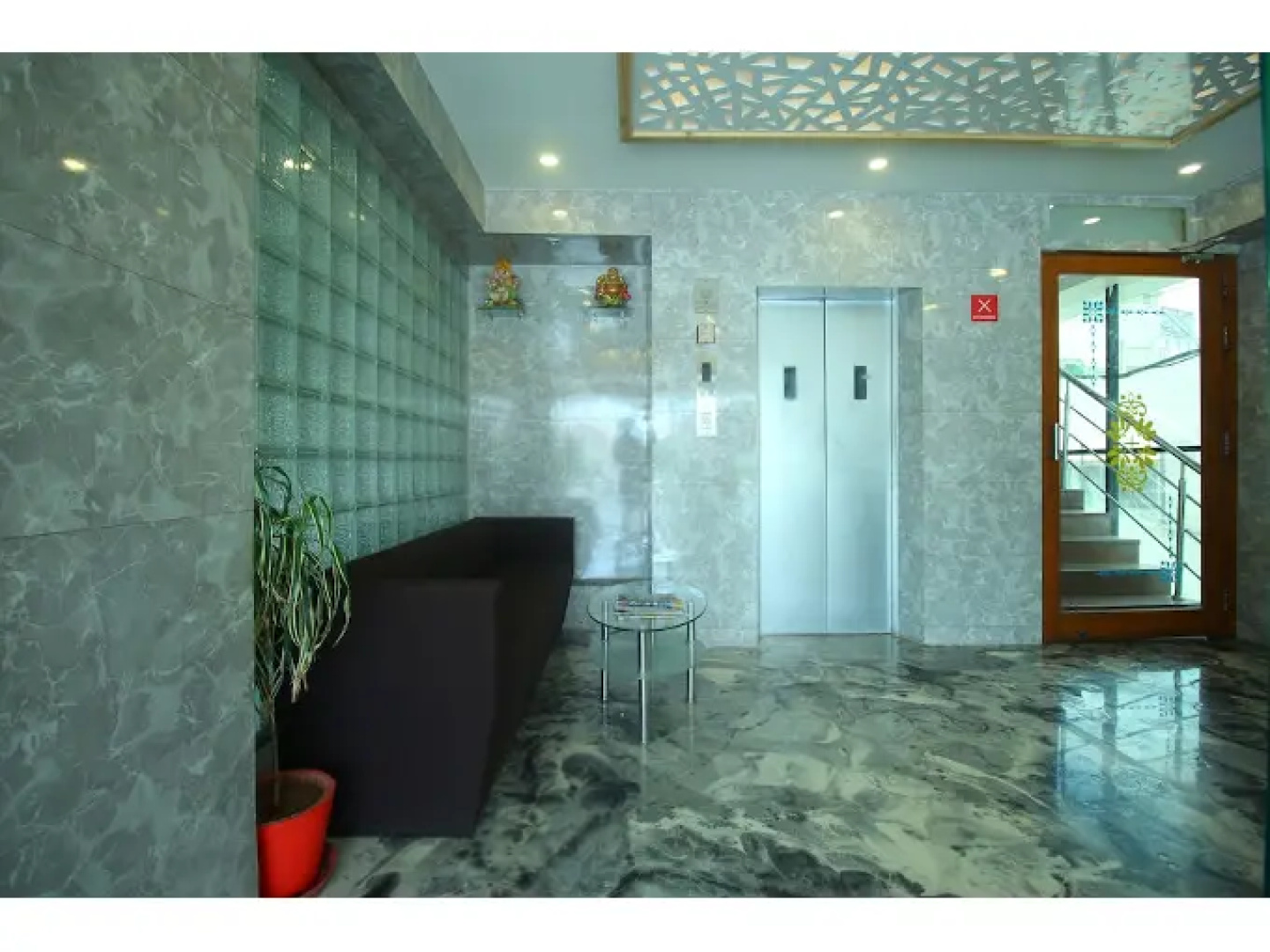 OYO Hotel Dash Continental