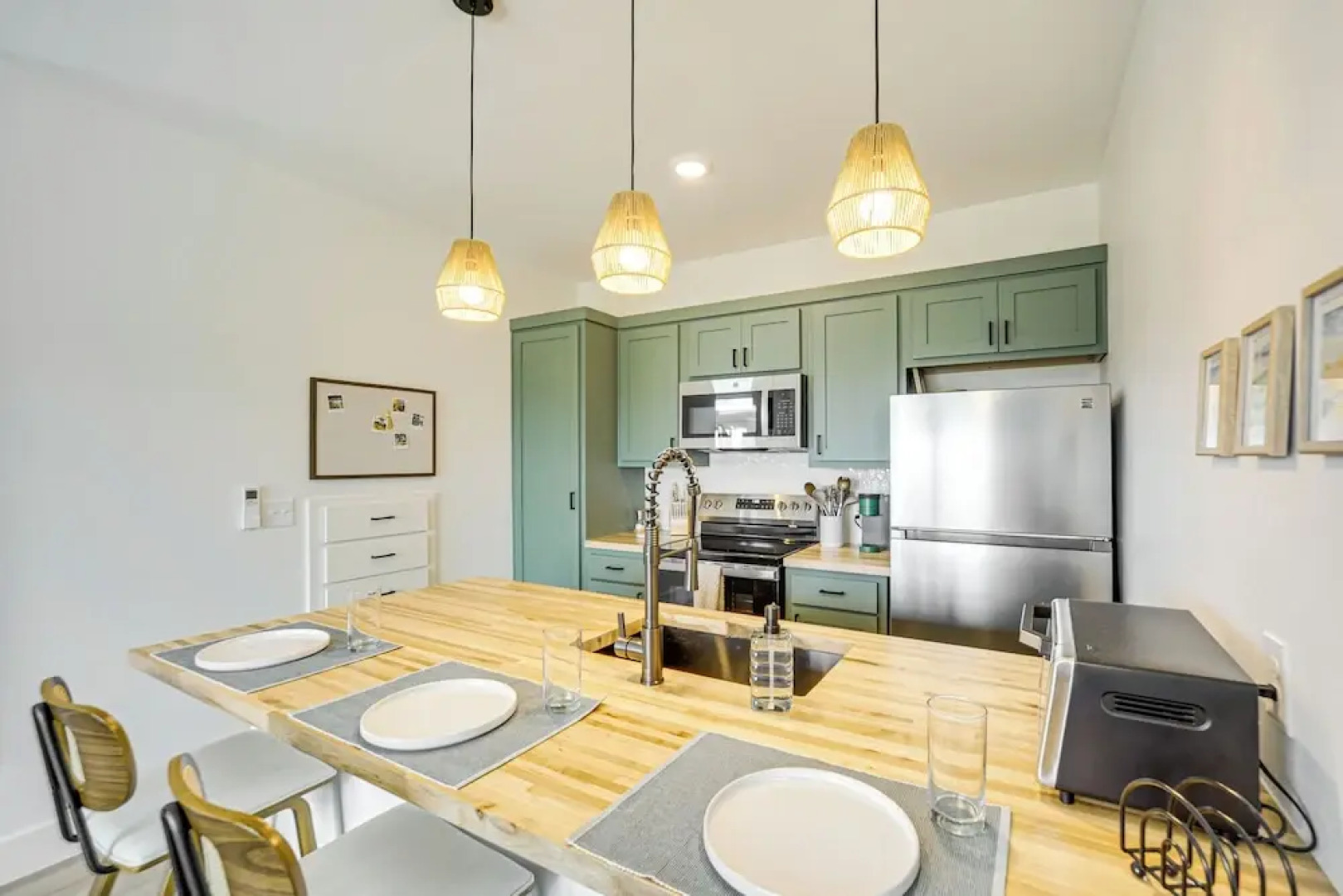7 Mi to Dtwn Dripping Springs: Home w/ Views!