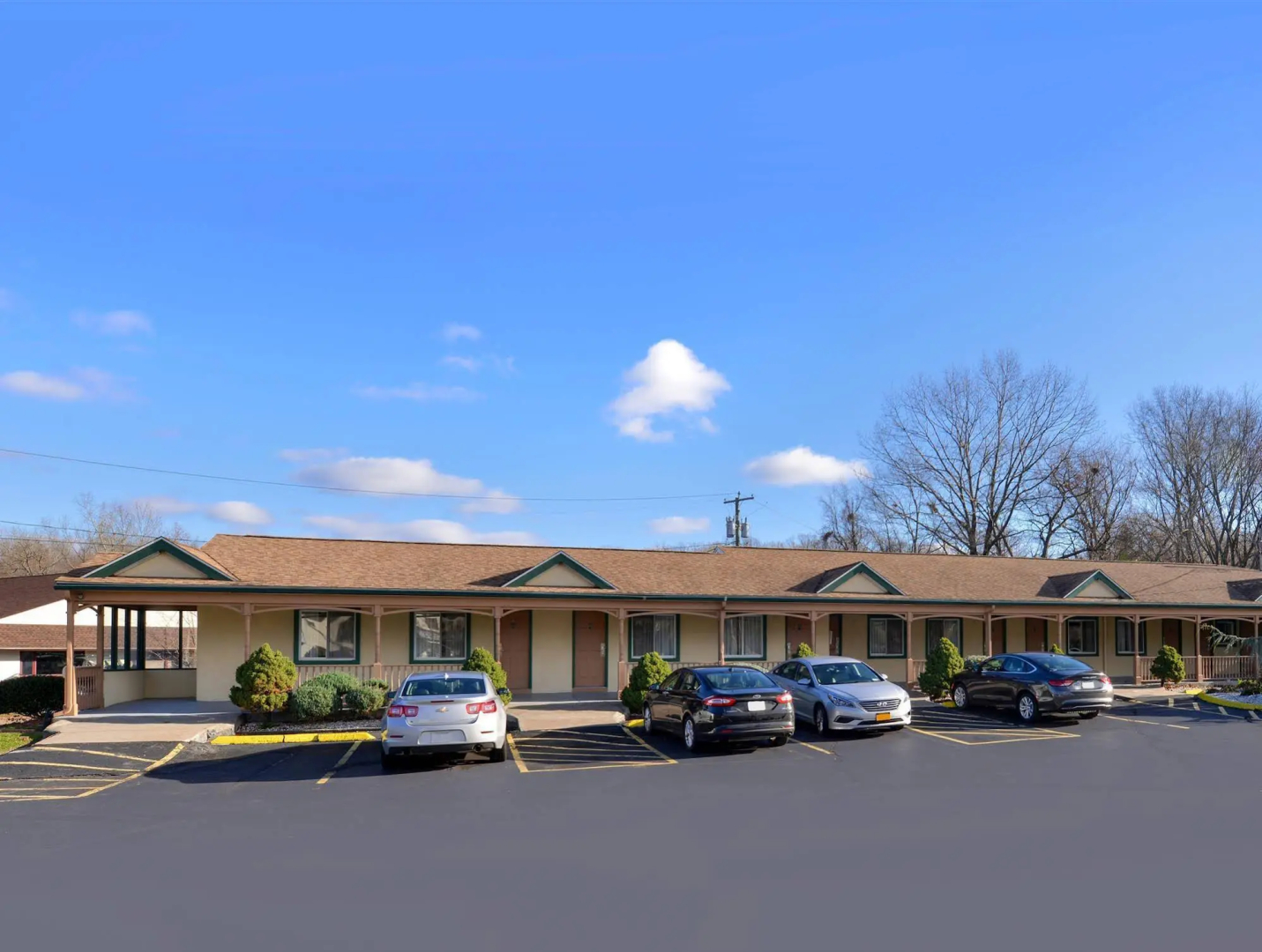 Red Carpet Inn and Suites - Cheshire