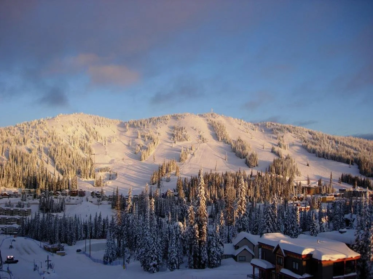 The Pinnacles Suite Hotel