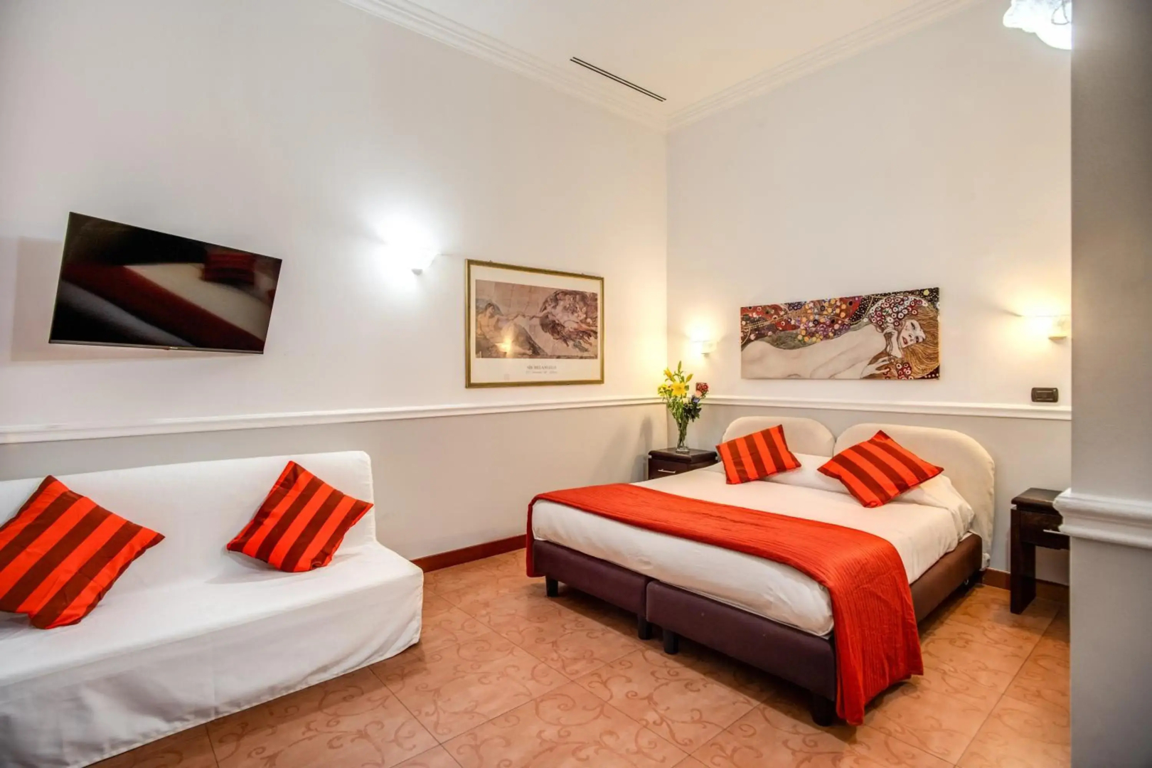 Everest Inn Rome