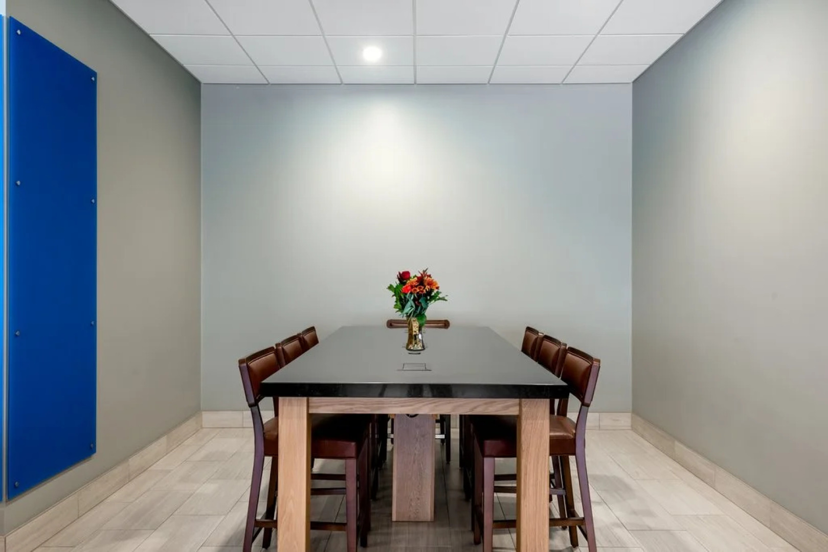 Holiday Inn Express & Suites Santa Ana - Orange County by IHG