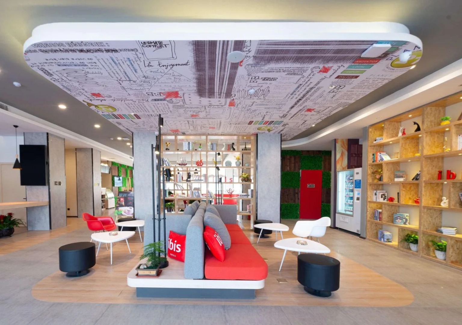 Ibis Guanyun Kowloon Port Water Street Hotel