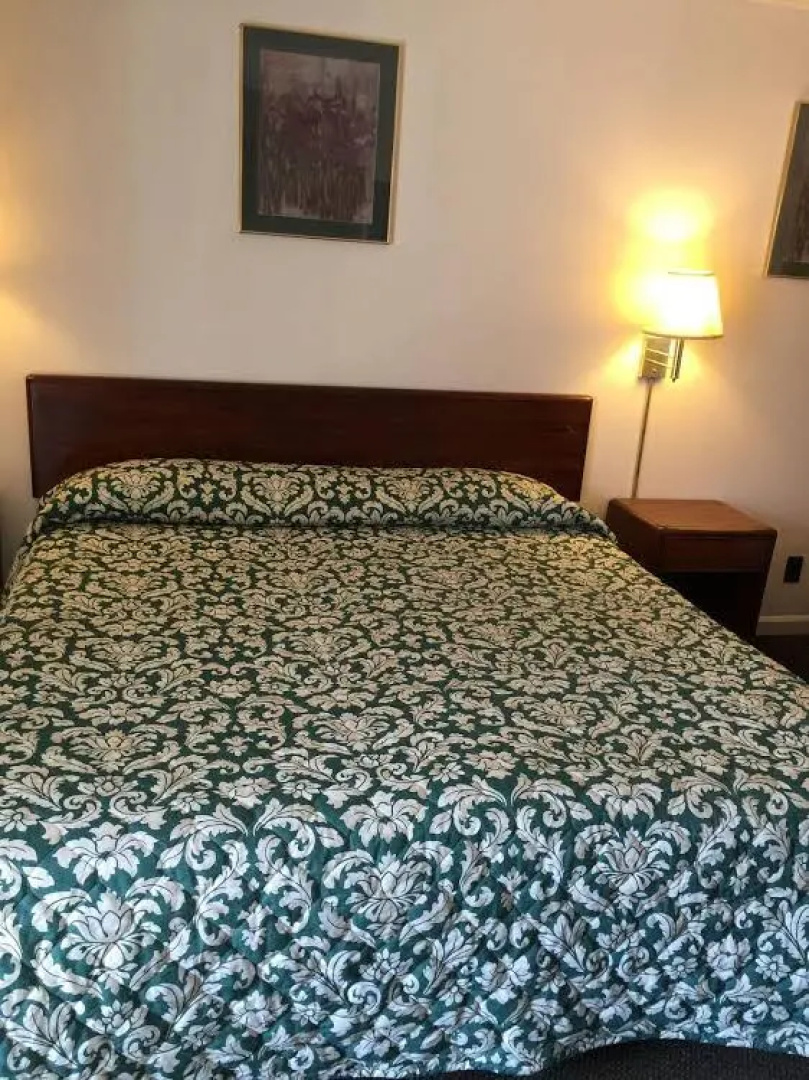 Woodridge Motel