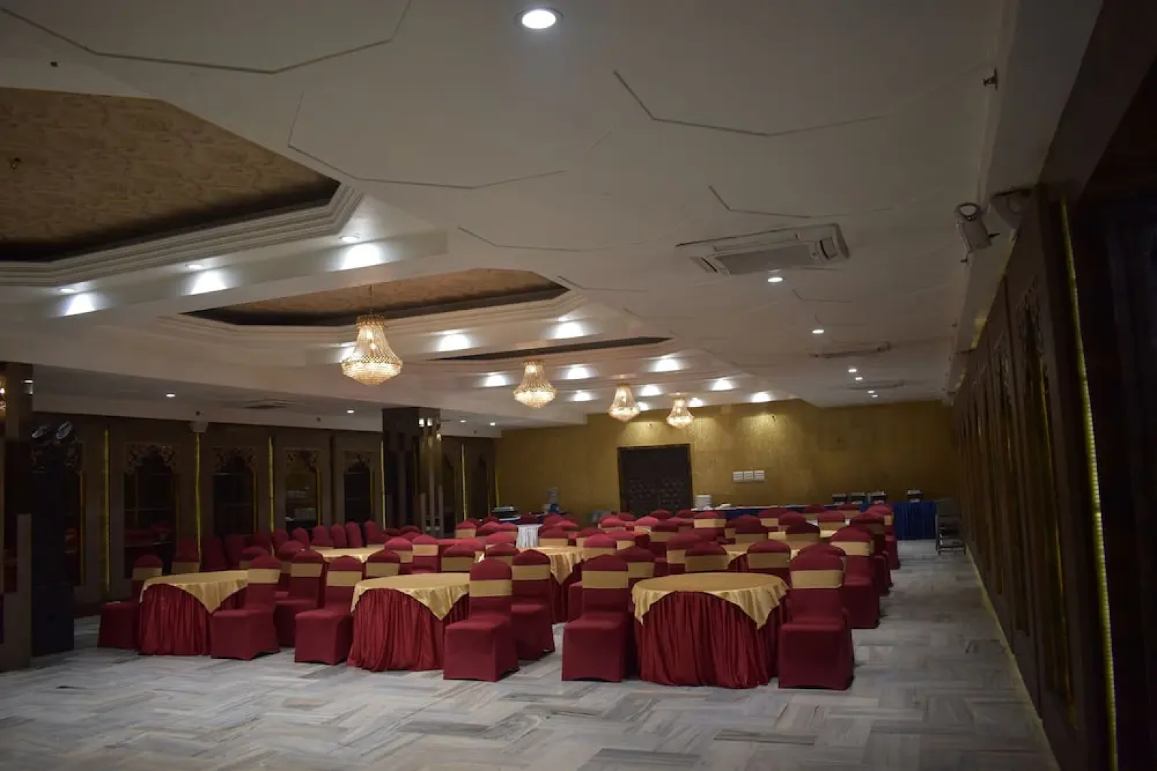 Hotel Radhika Regency