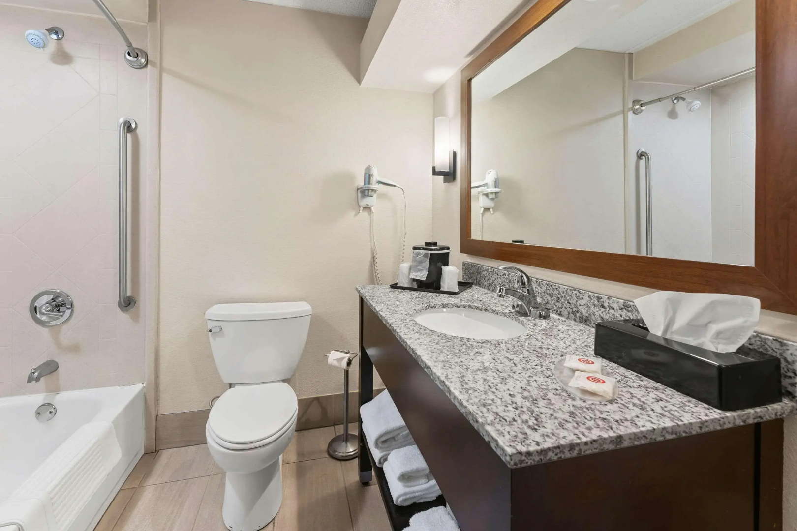 Comfort Inn Lehigh Valley West - Allentown