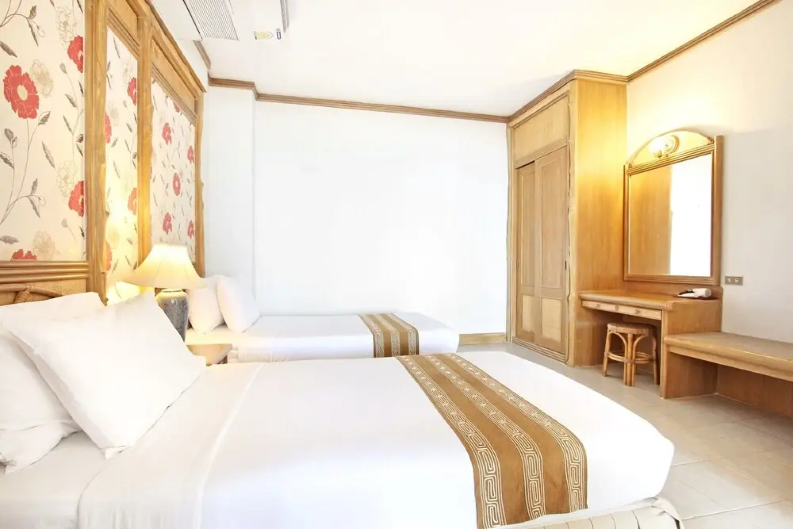 Rayong Chalet Hotel and Resort
