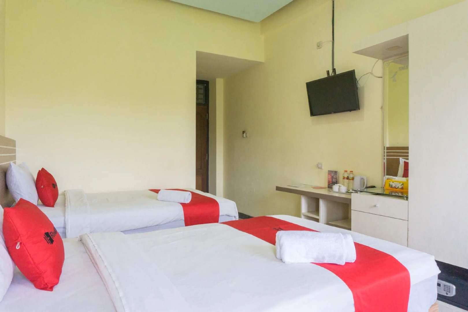 RedDoorz @ Tambolaka Sumba