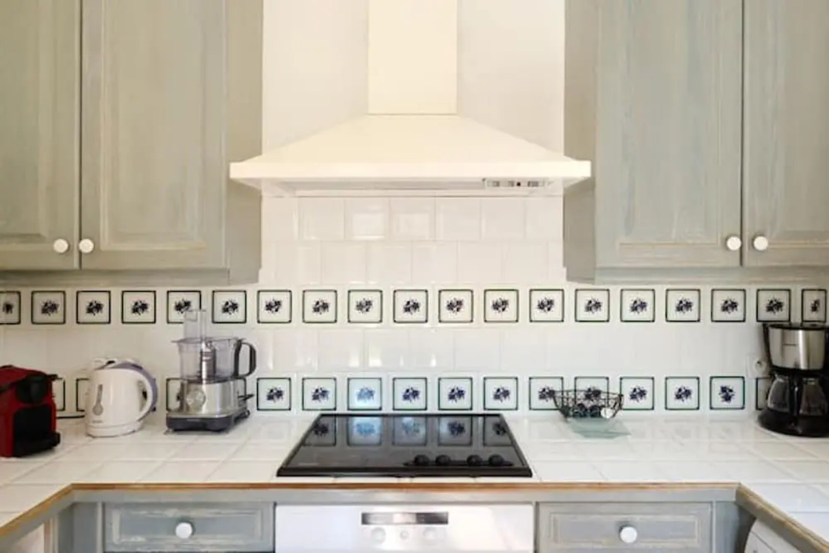 Villa With 3 Bedrooms in Mallemort, With Wonderful Lake View, Private Pool, Furnished Garden - 32 km From the Beach