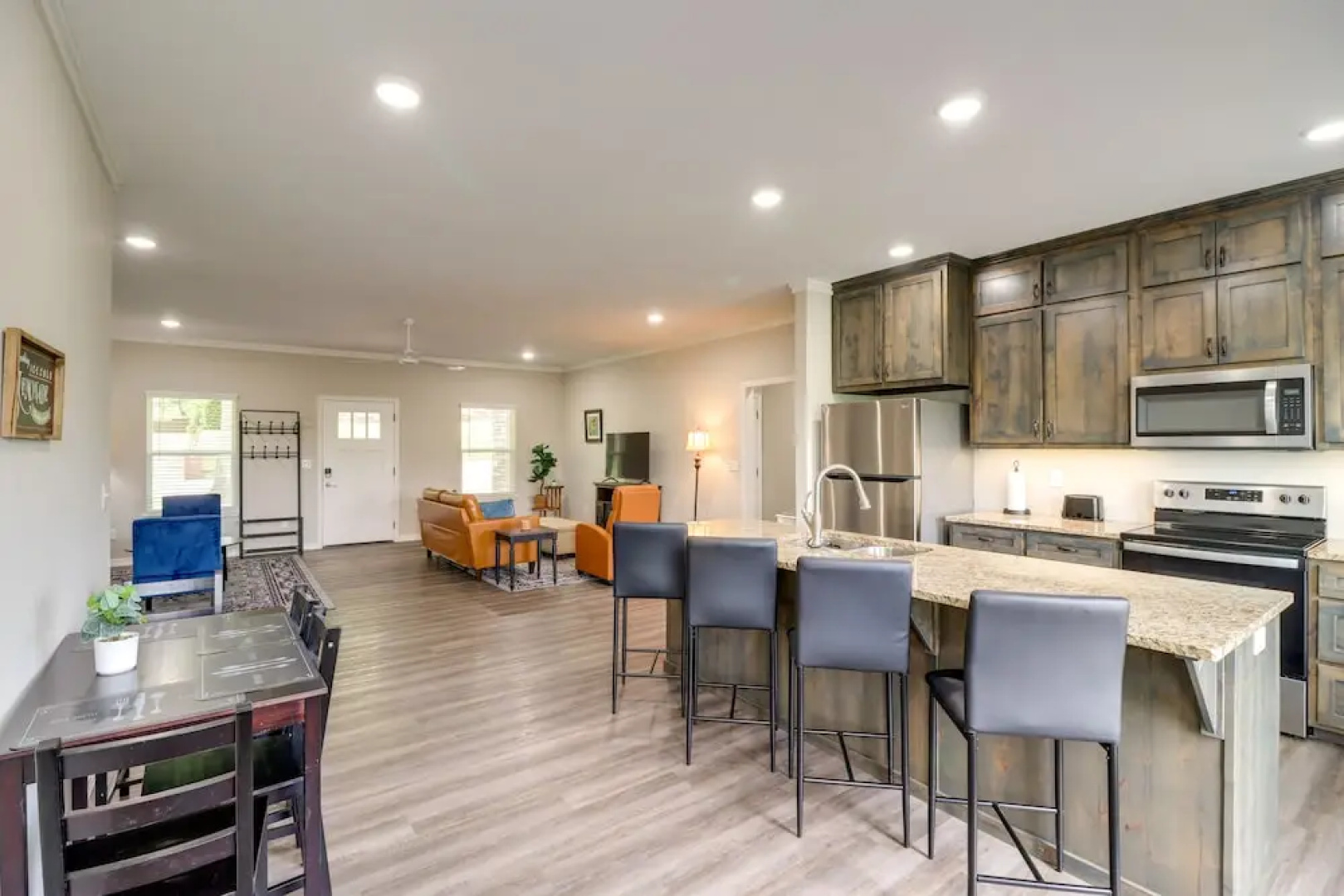 Quaint Harrison Home 2 Mi to Downtown!