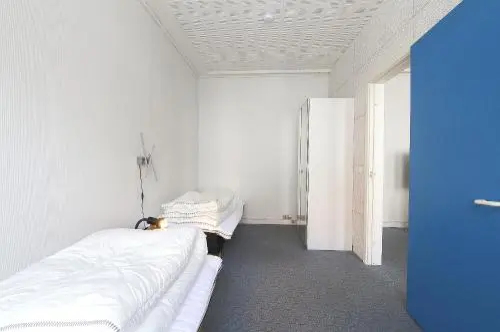 Kongensgade 32. 1 floor to the right