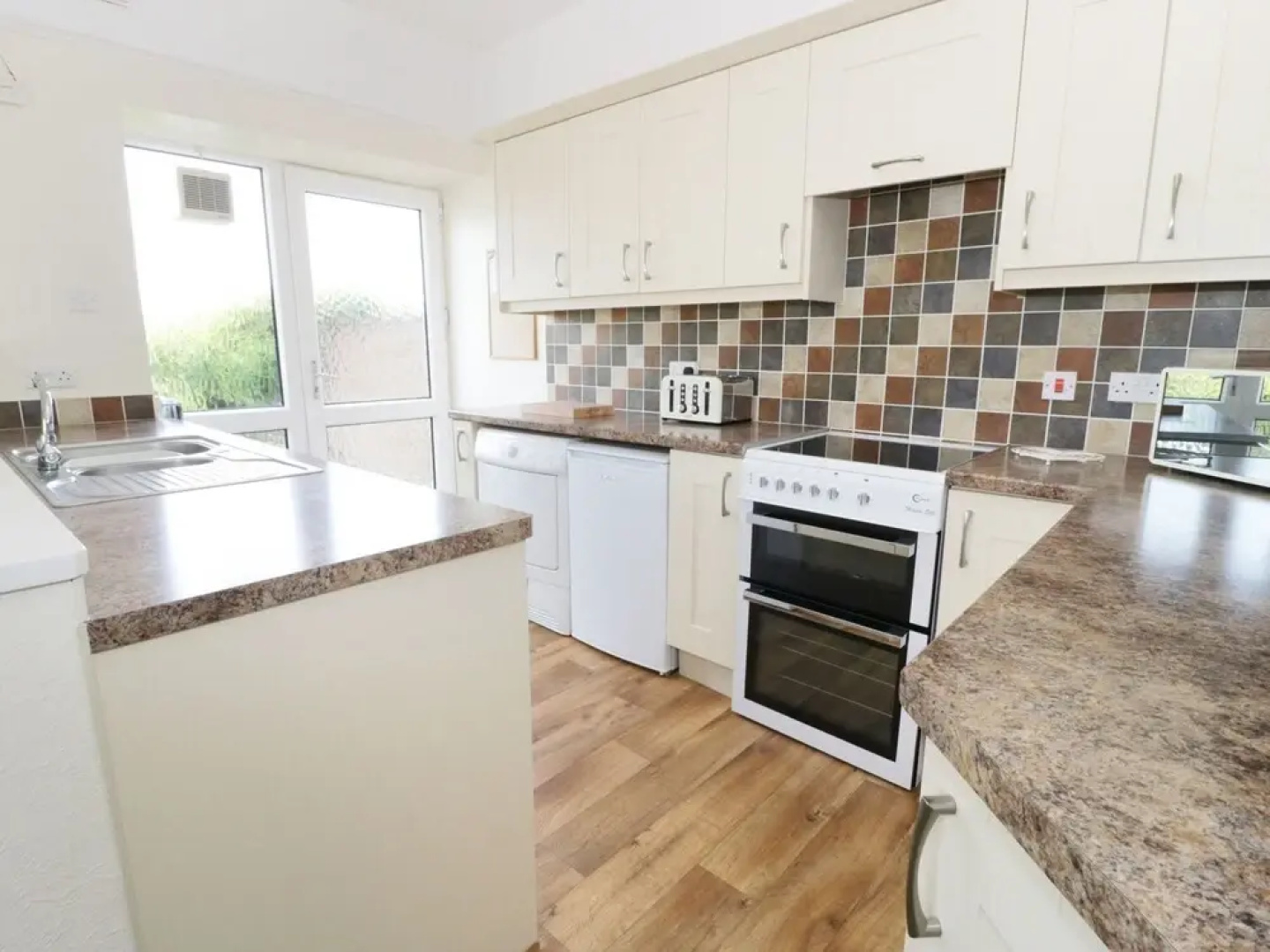 1 Tyn Y Coed Cottages