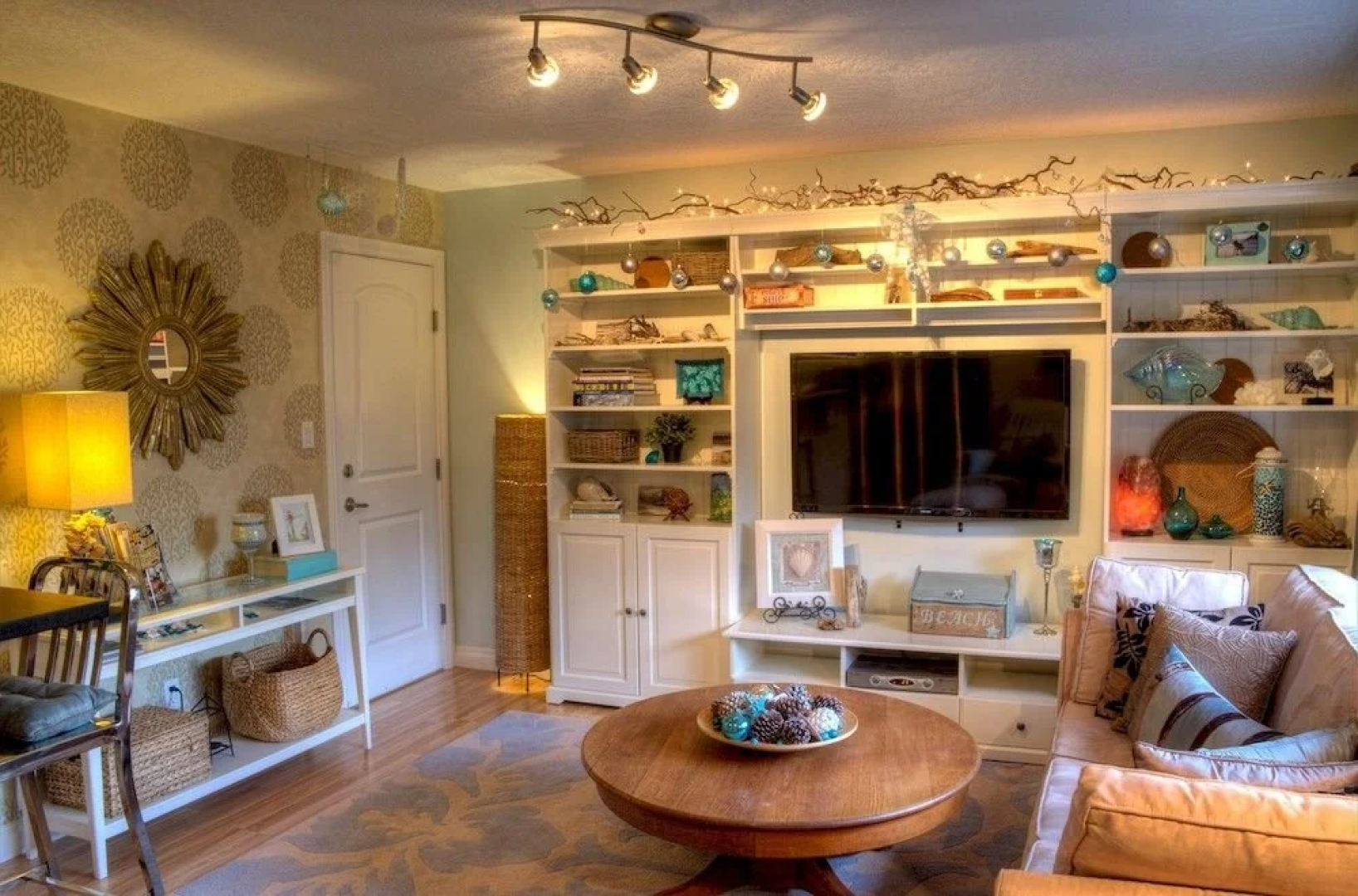 Seasons Above the Bay Guest Suites and B&B