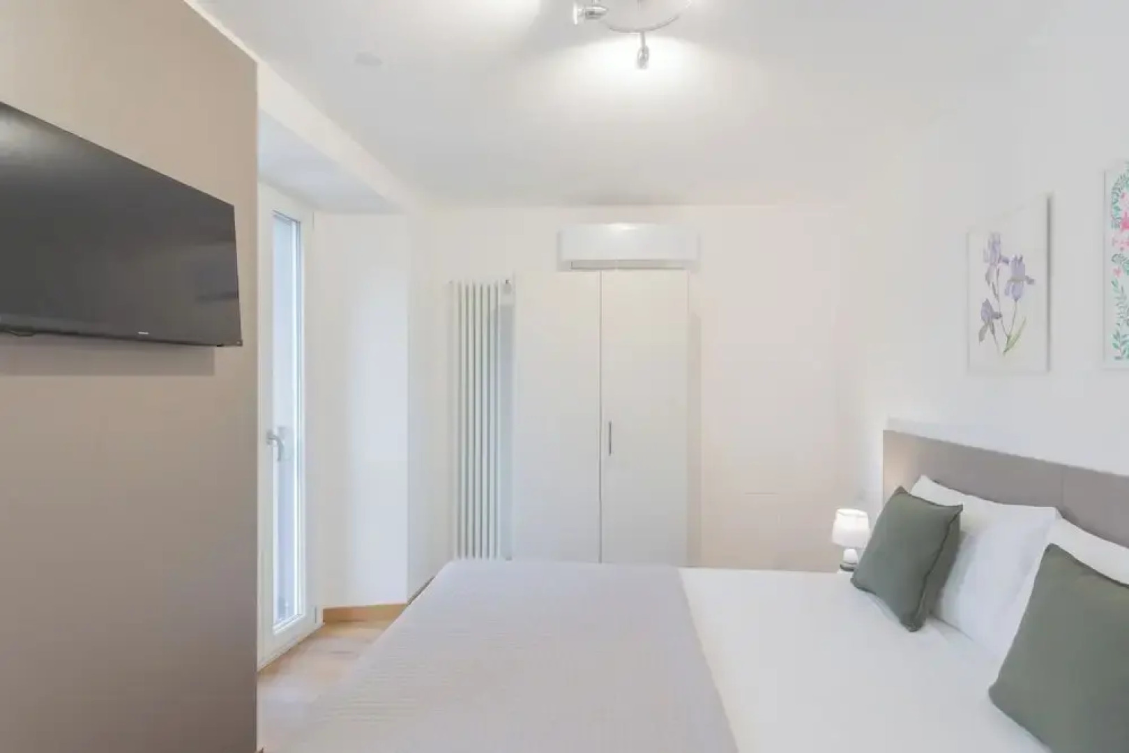 Pozzo Vertical Apartment With Garden and Parking by Rent all Como