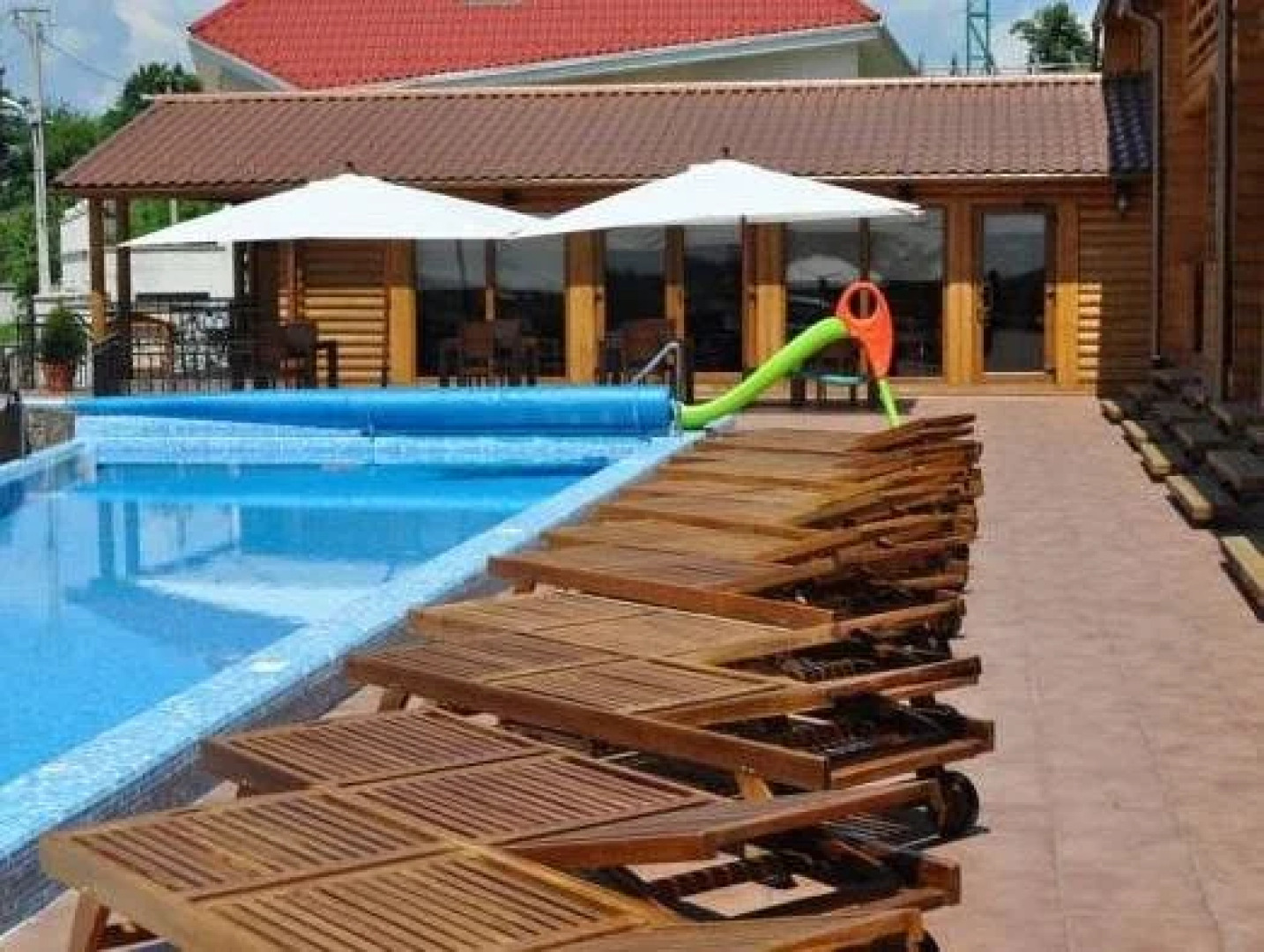 Sunny Mountain Hotel