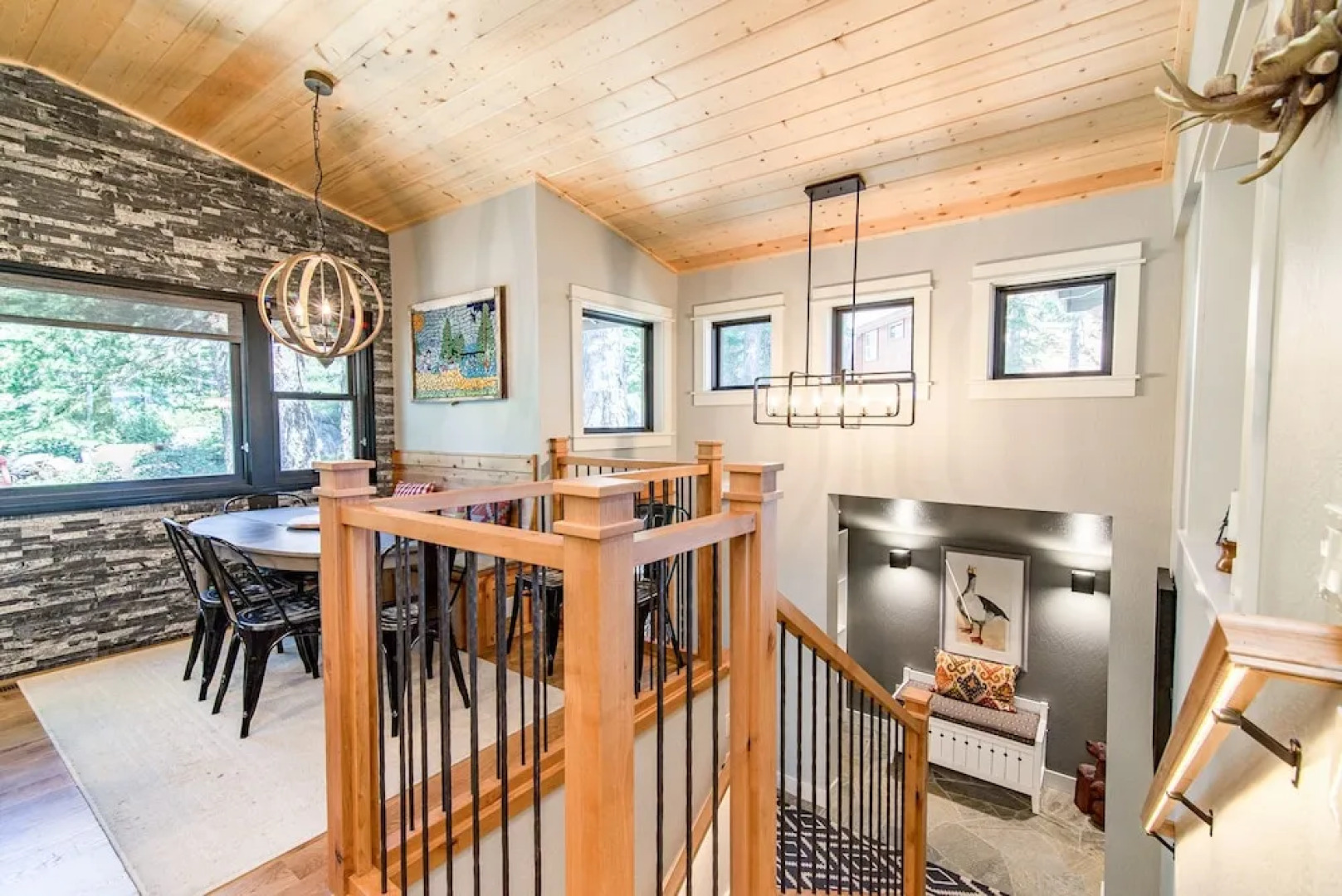 4br Lake View W/ Double Decks 4 Bedroom Cabin