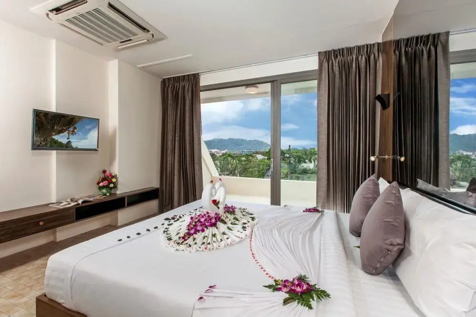 The Green Golf Condominium