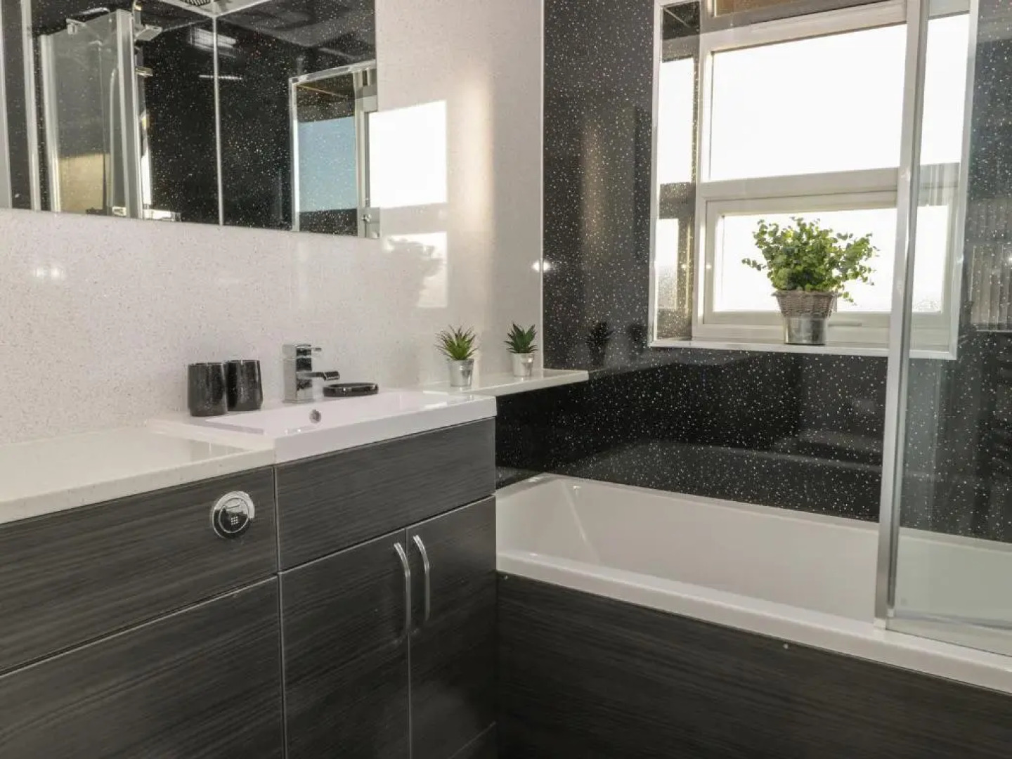 204 Sea View House, Redcar