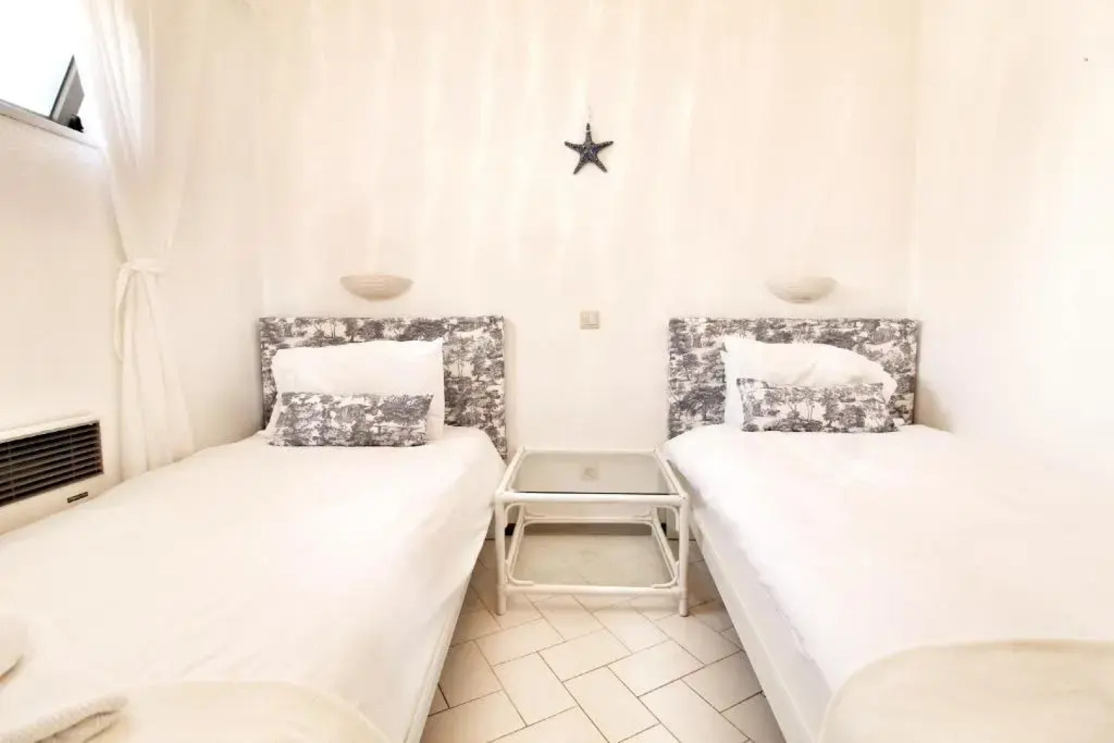 Rustic Beach House at the Cliff T3 | C218