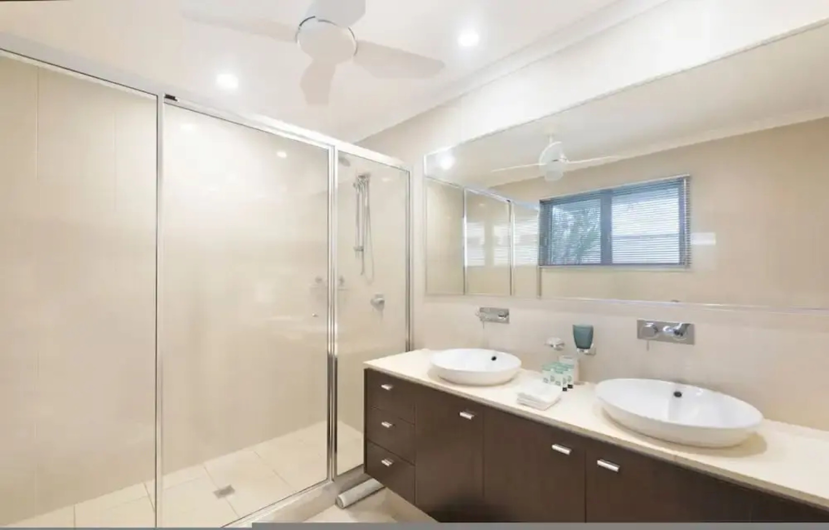 Zen Saltwater Retreat Balcony Pool Seaview