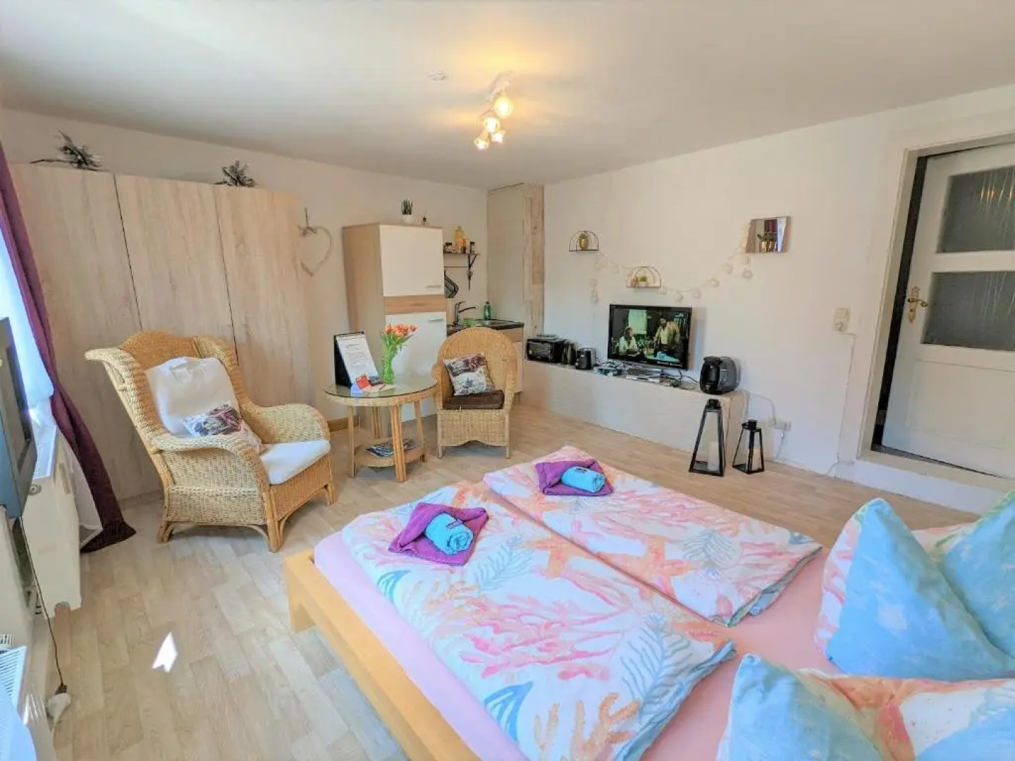 Flussblickwohnung mit Terrasse, Pool, Garten&Sauna - Zi2