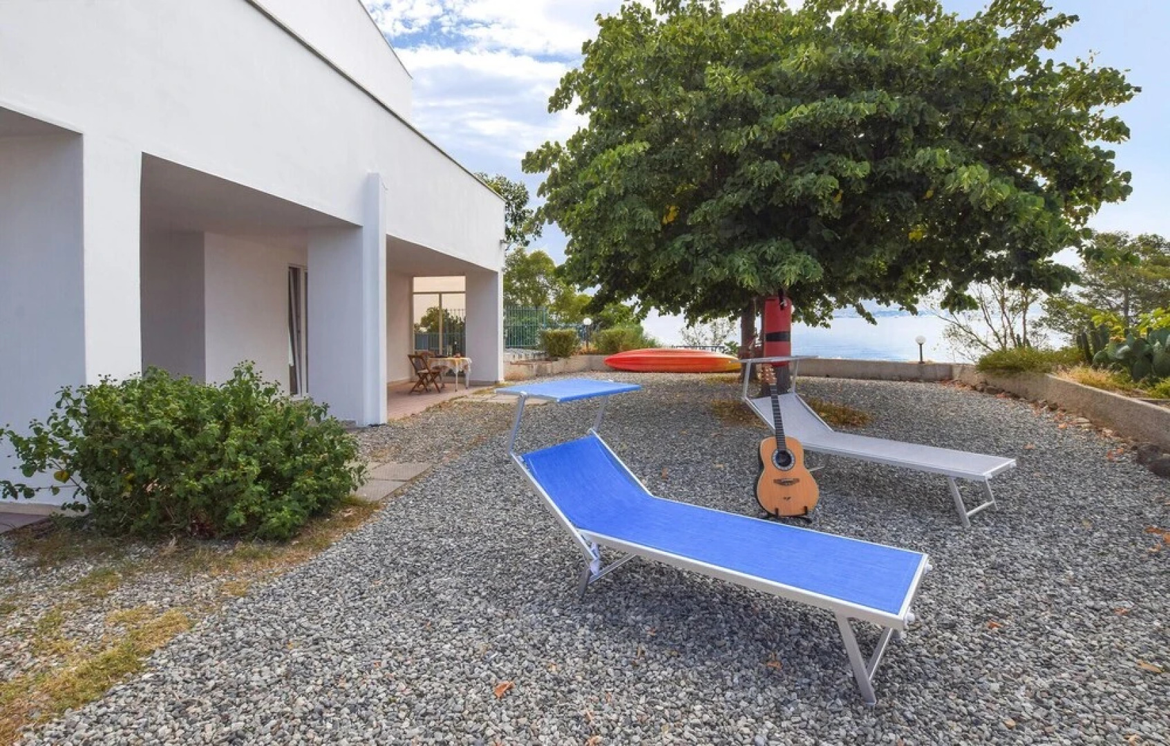 Beautiful Home in Stalettì With Wifi and 4 Bedrooms