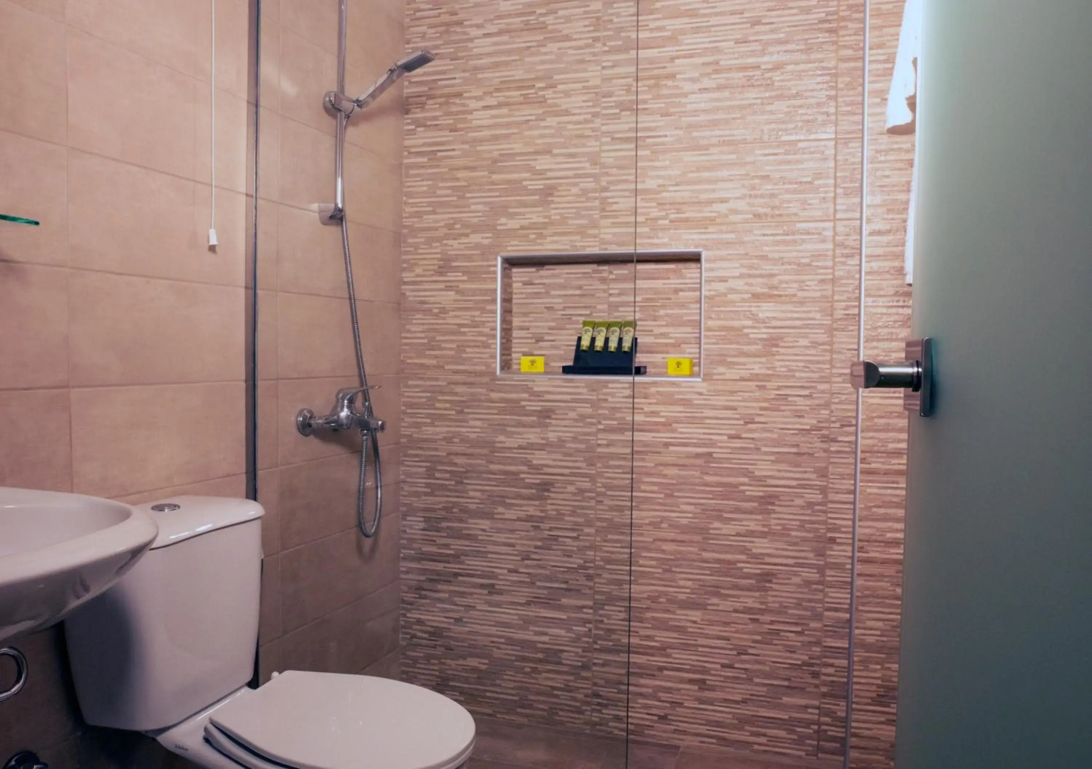 Hotel Loukas Vrachos