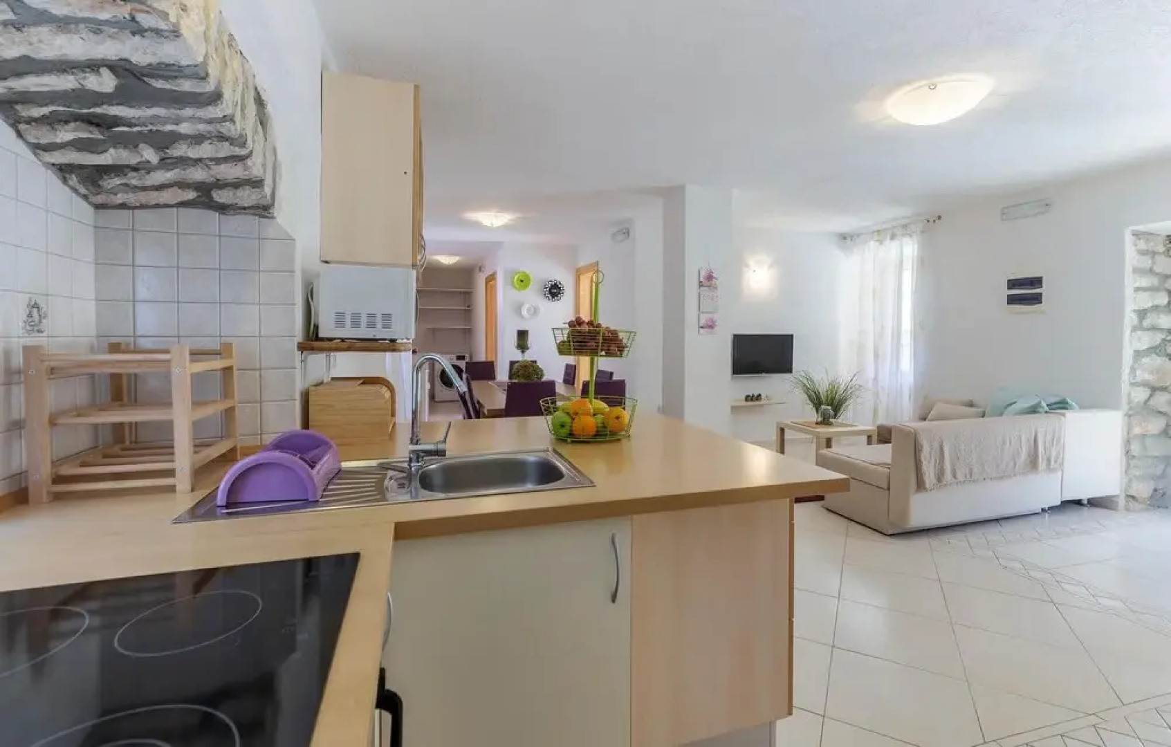 Stunning Home in Labin With 4 Bedrooms and Wifi