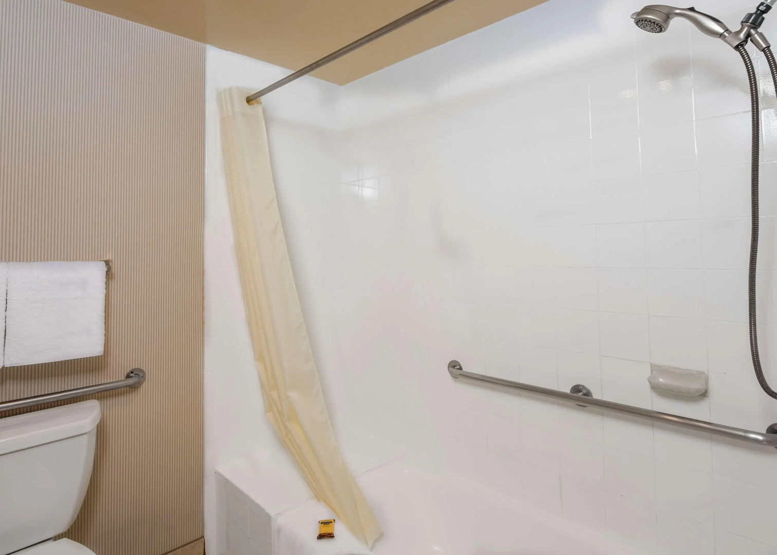Best Western Plus Redondo Beach Inn
