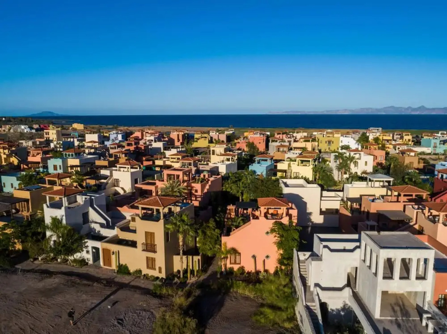 Casa Encantada 3 BR by Casago