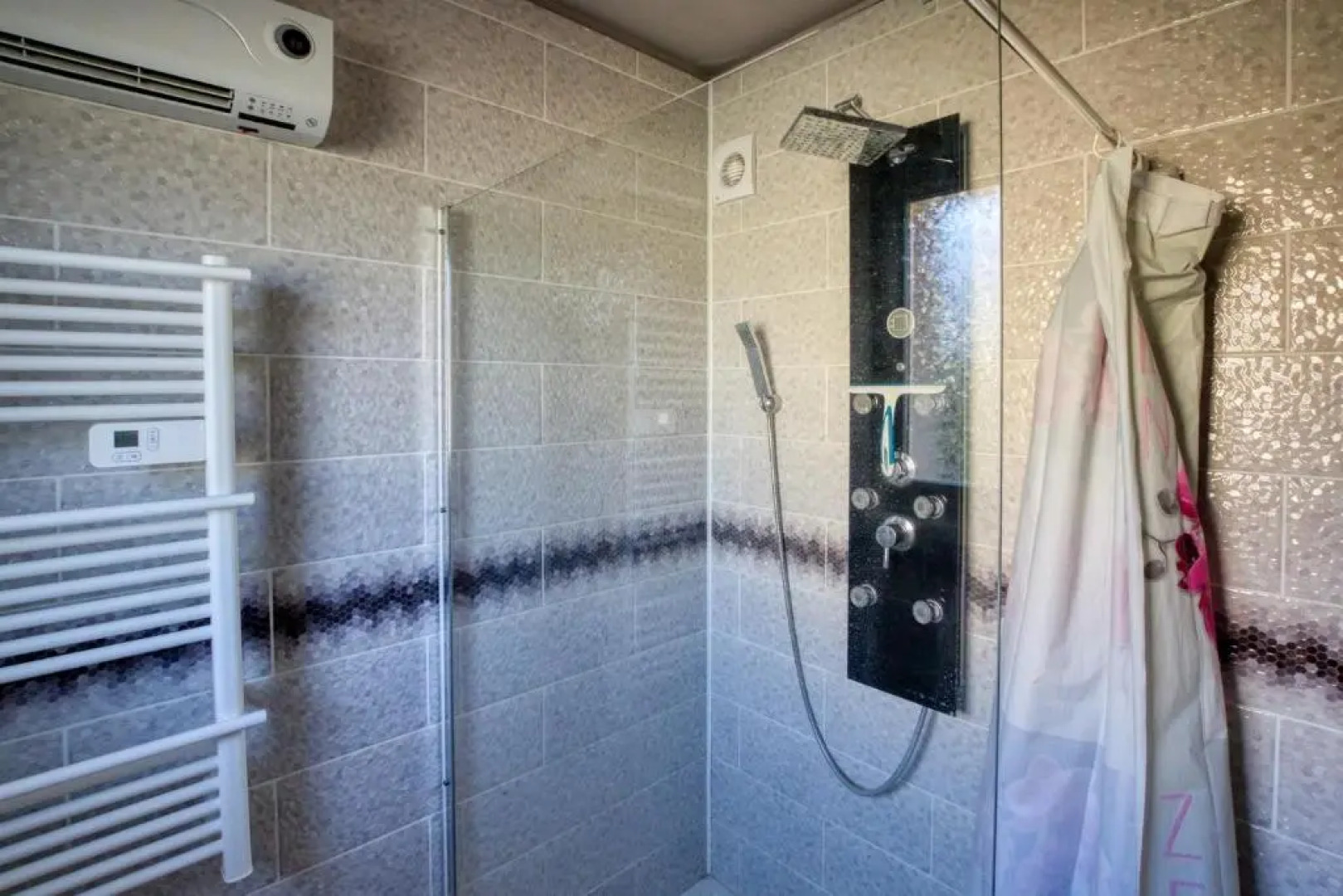 Villa Naïs 126m2-Zen-Salle Cinéma-Piscine