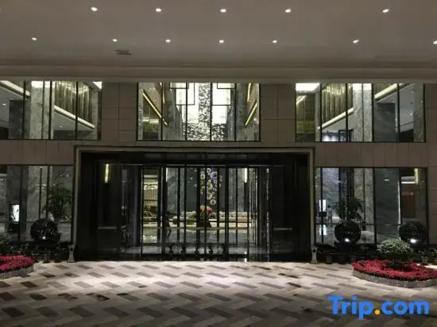 Junlian Huatian International Hotel