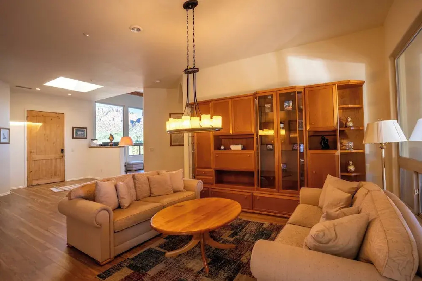 Hot Tub & Mtn Views: Expansive Sedona Retreat