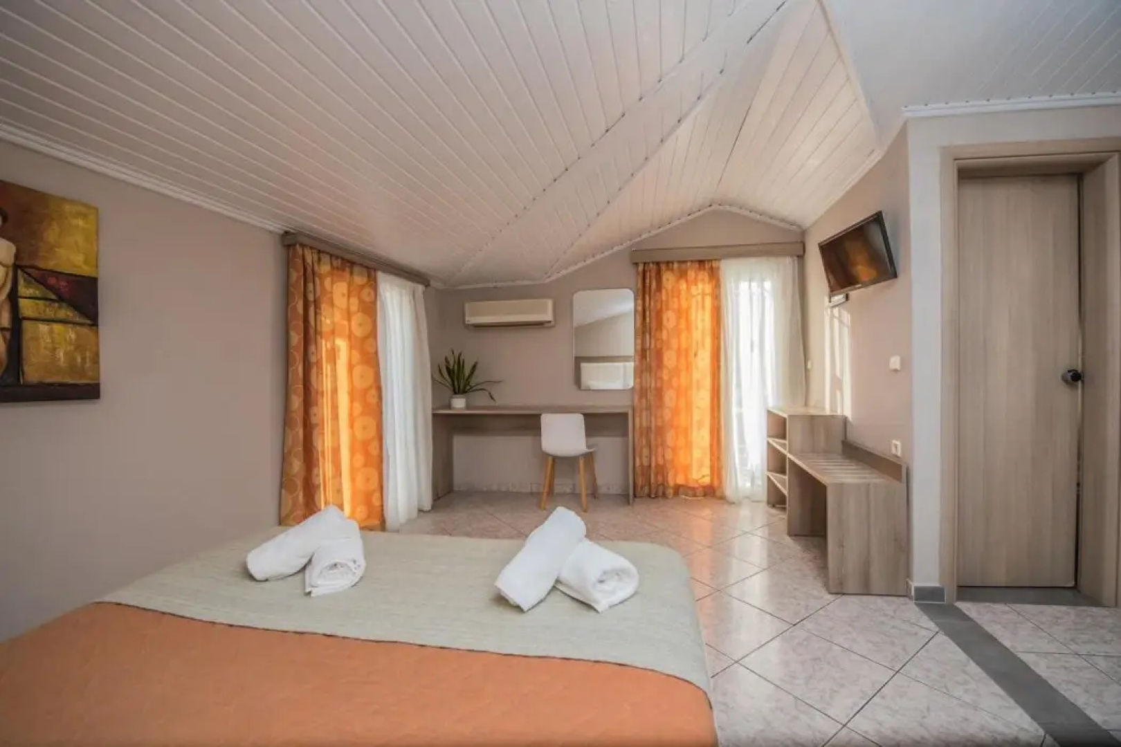 Planos Beach Hotel