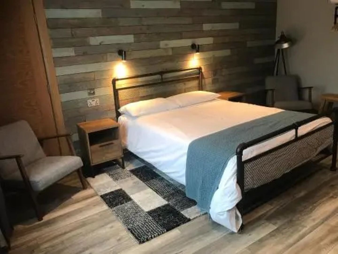 Inchree Rooms & Chalets