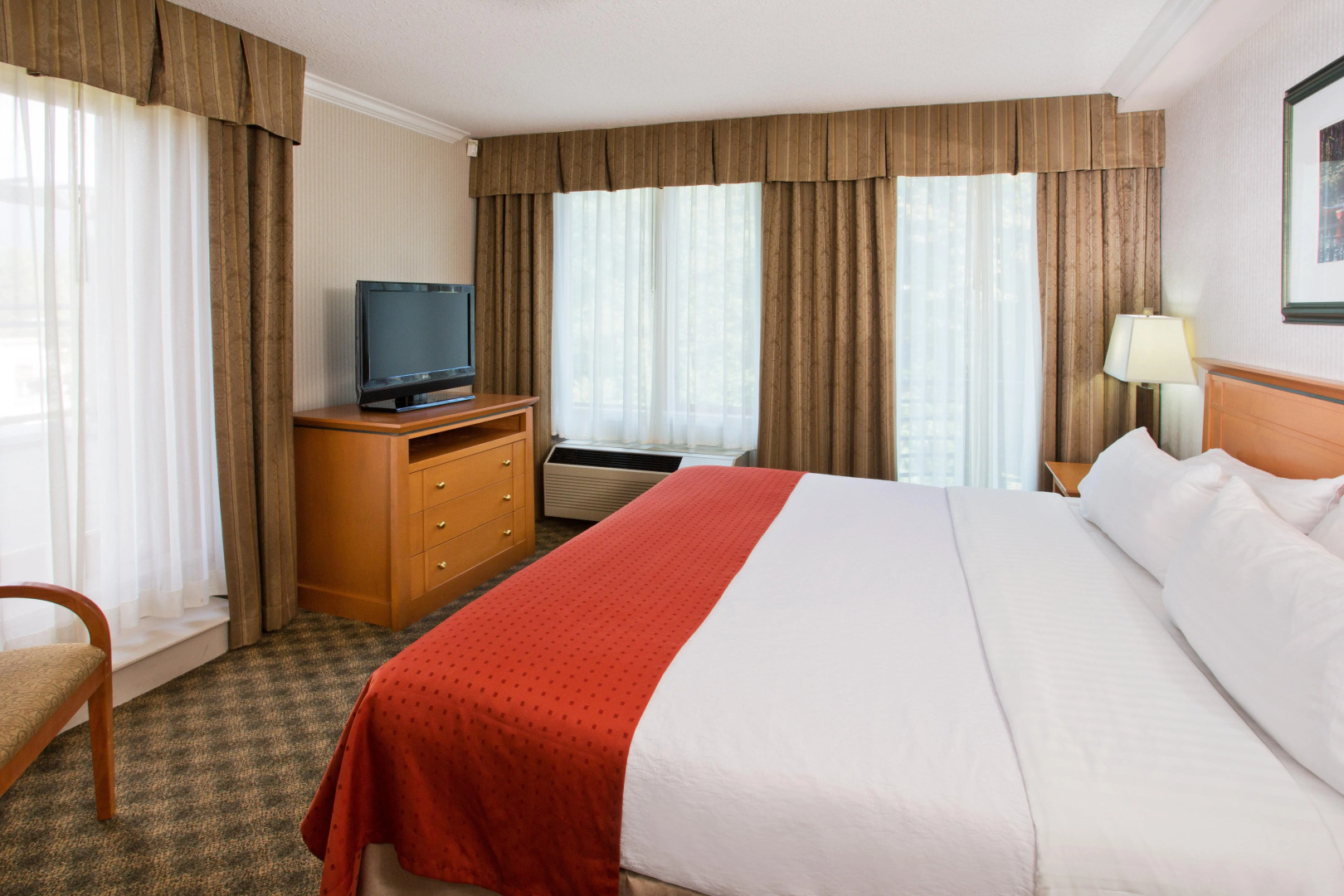 Holiday Inn Hotel & Suites North Vancouver by IHG