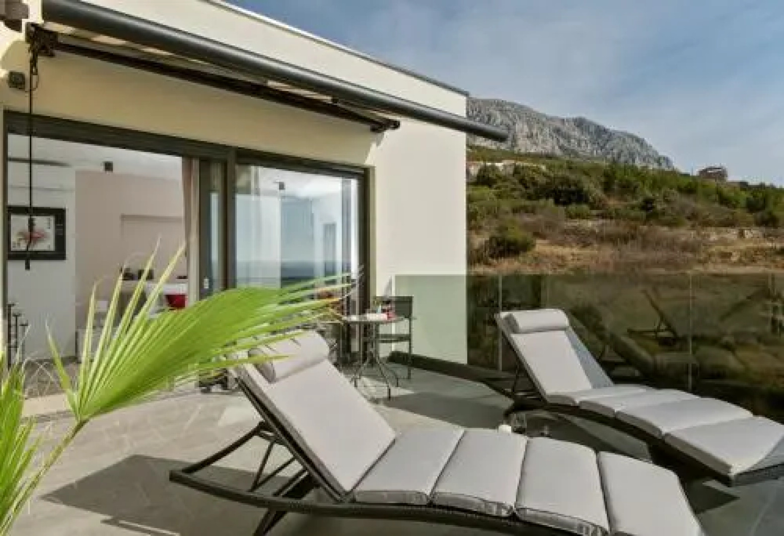 Luxury Villa Happiness