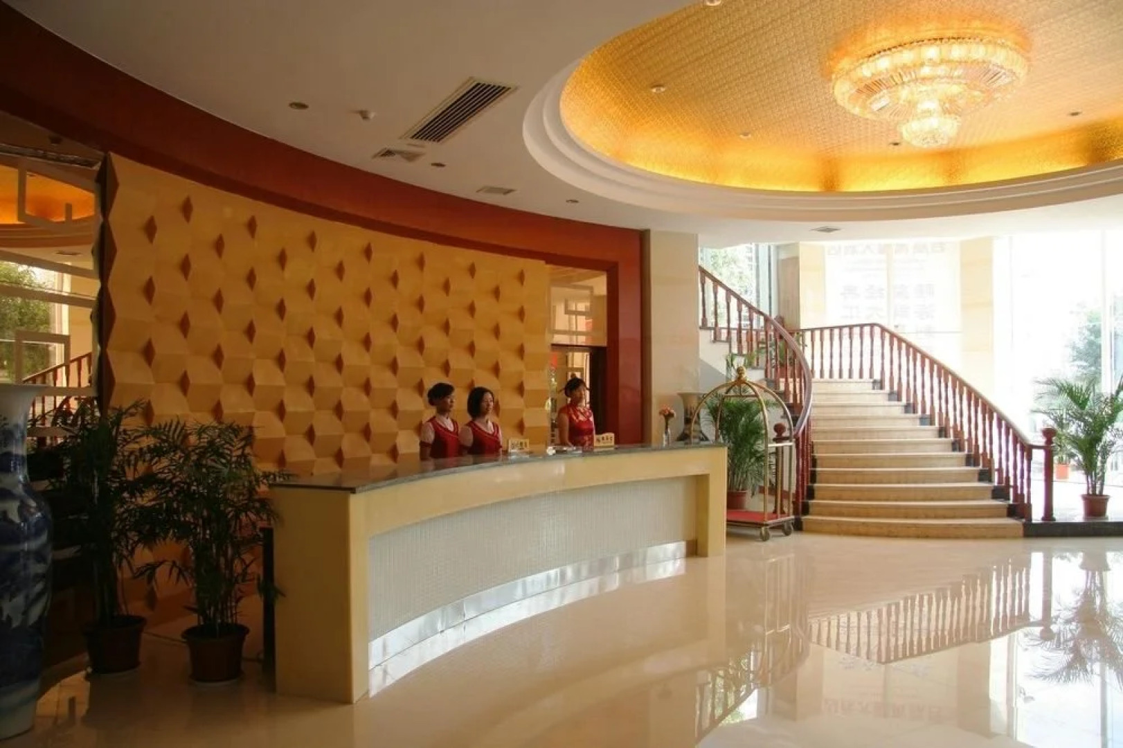 赣州君嘉万福大酒店(南河浮桥店)