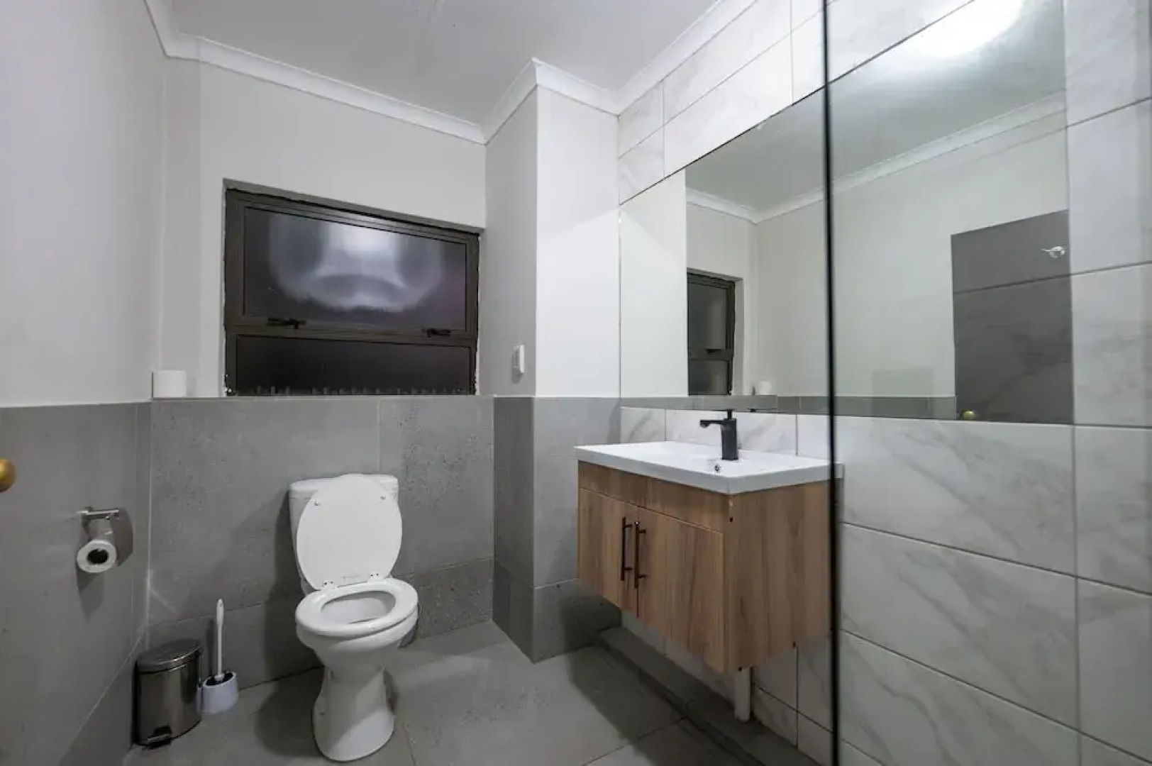 ANEW Hotel & Convention Centre OR Tambo