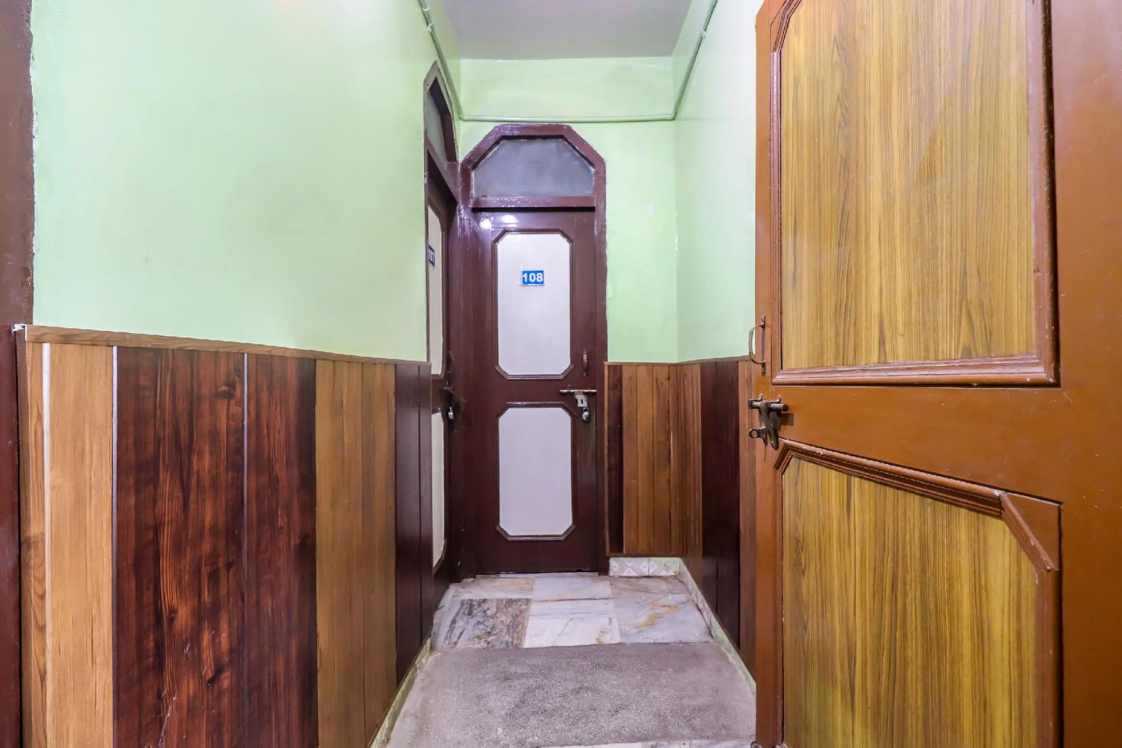 SPOT ON 66925 Hotel Prince