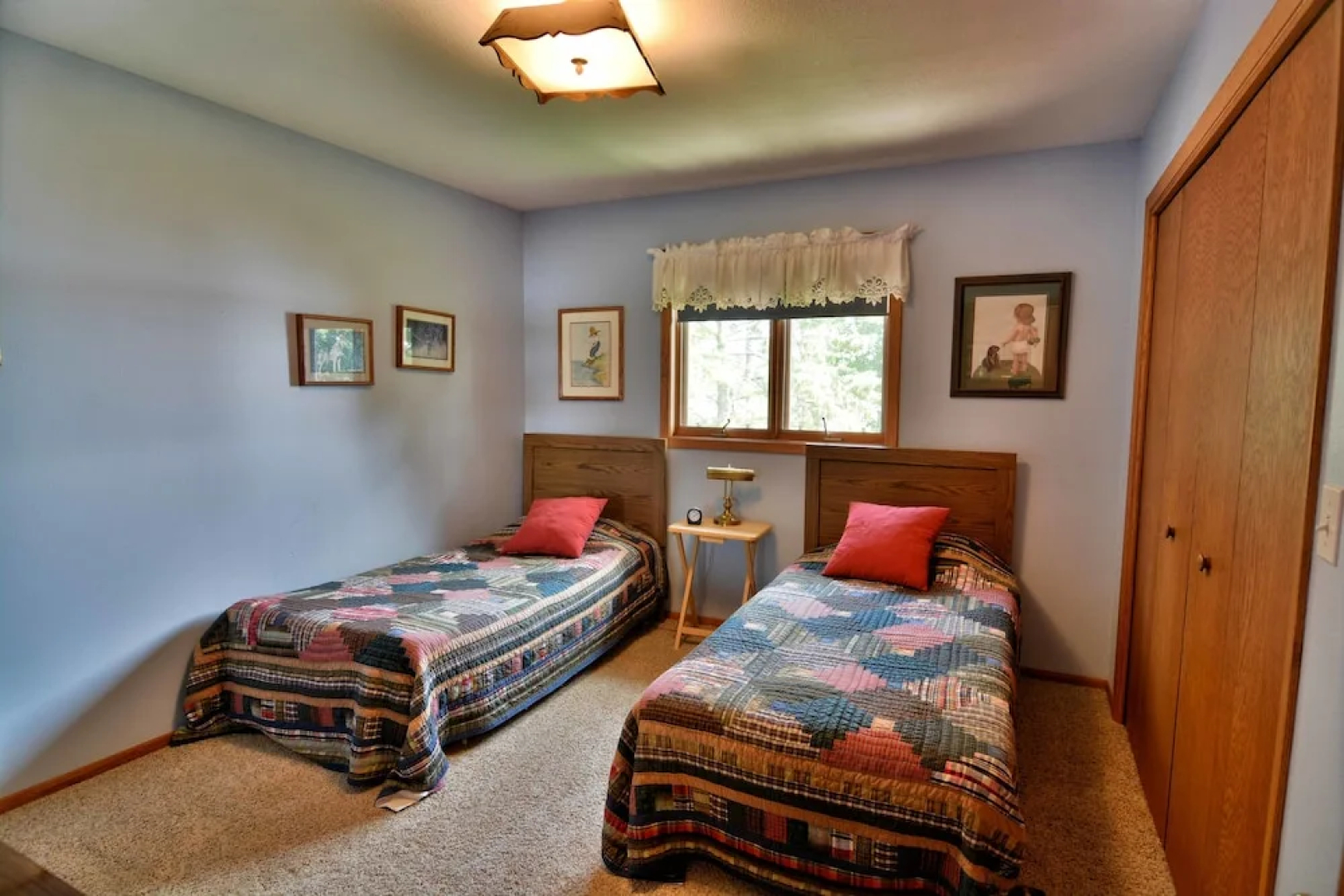 Best Cozy Abode for 12 Over Birkie 4 Bedrooms 2 Bathrooms Condo