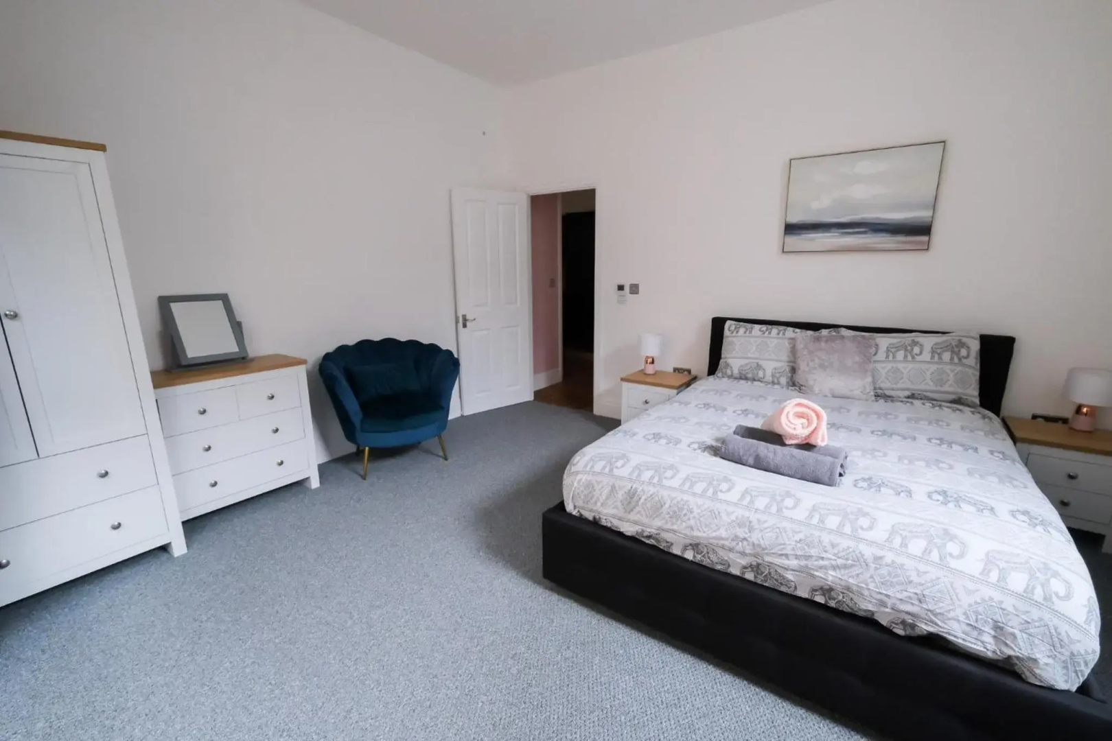 The Eden Warehouse - Pink Apartment (sleeps 4)