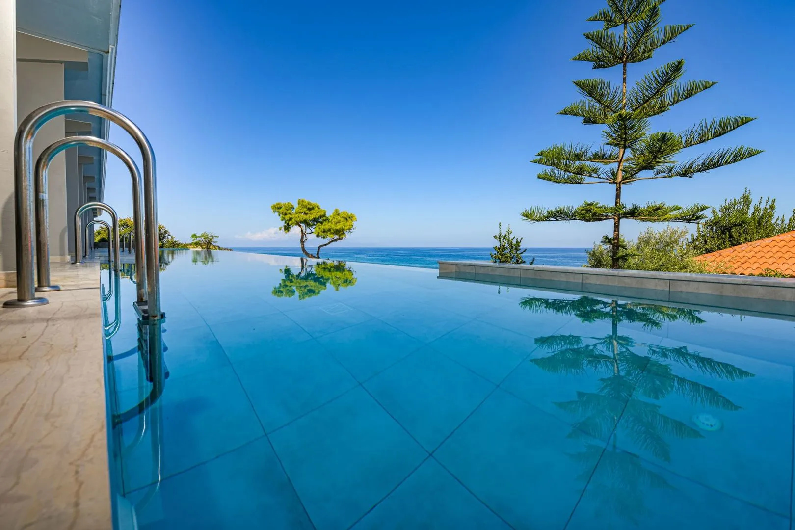 Alexandra Beach Resort & Spa