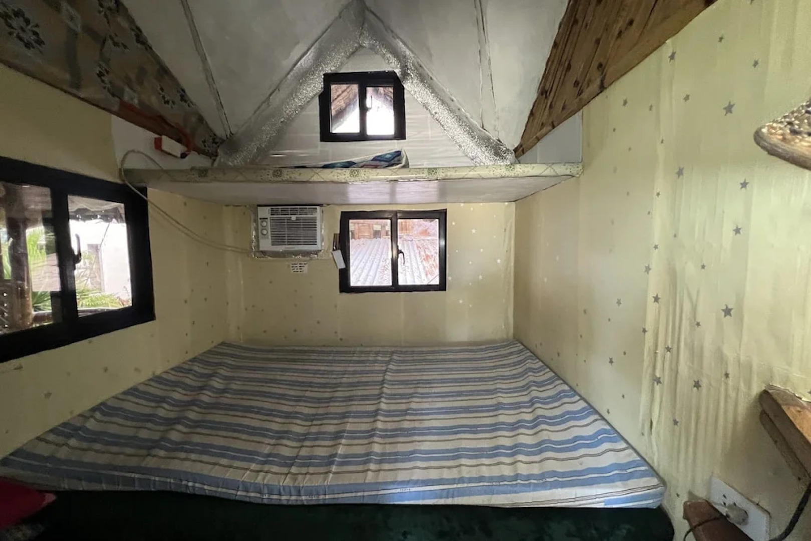 Lover'S Point Beach Front Resort