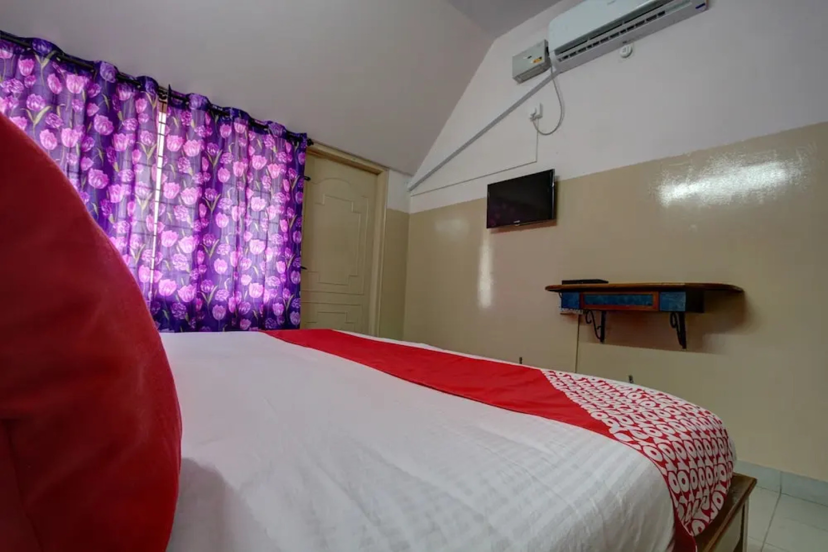 OYO 17211 Maharaja Regency