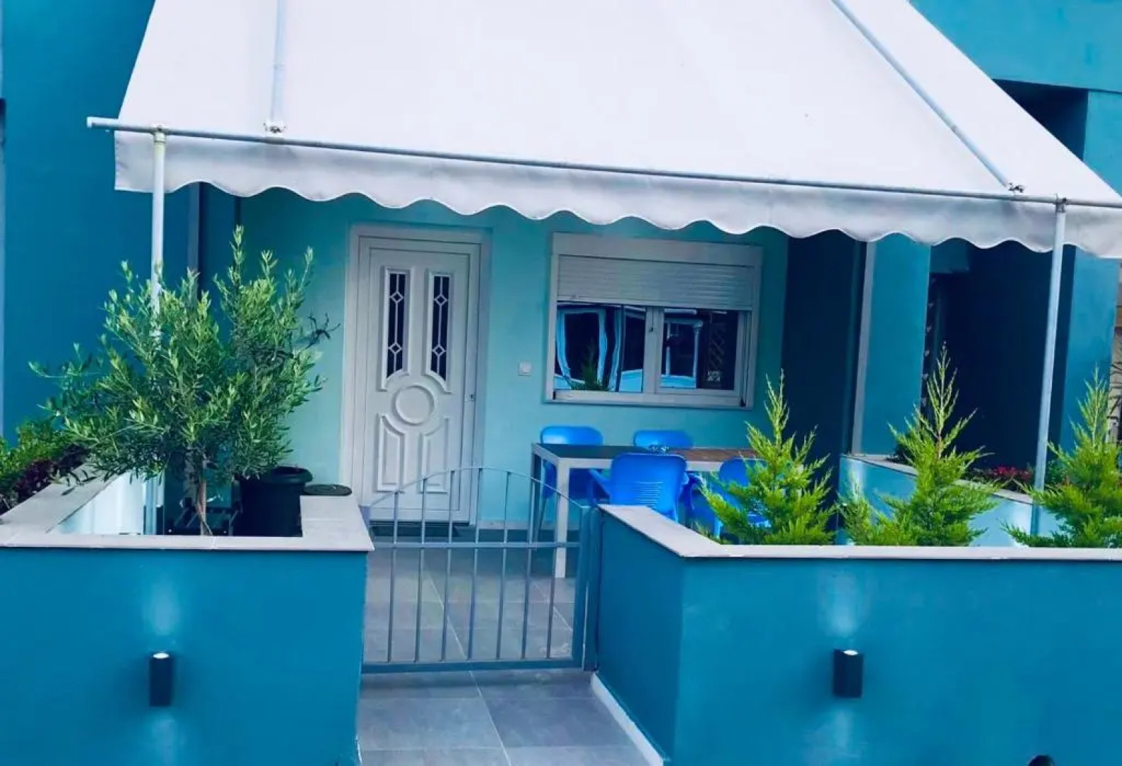 Apartment 100 square meters in perea 40 meters away from the sea